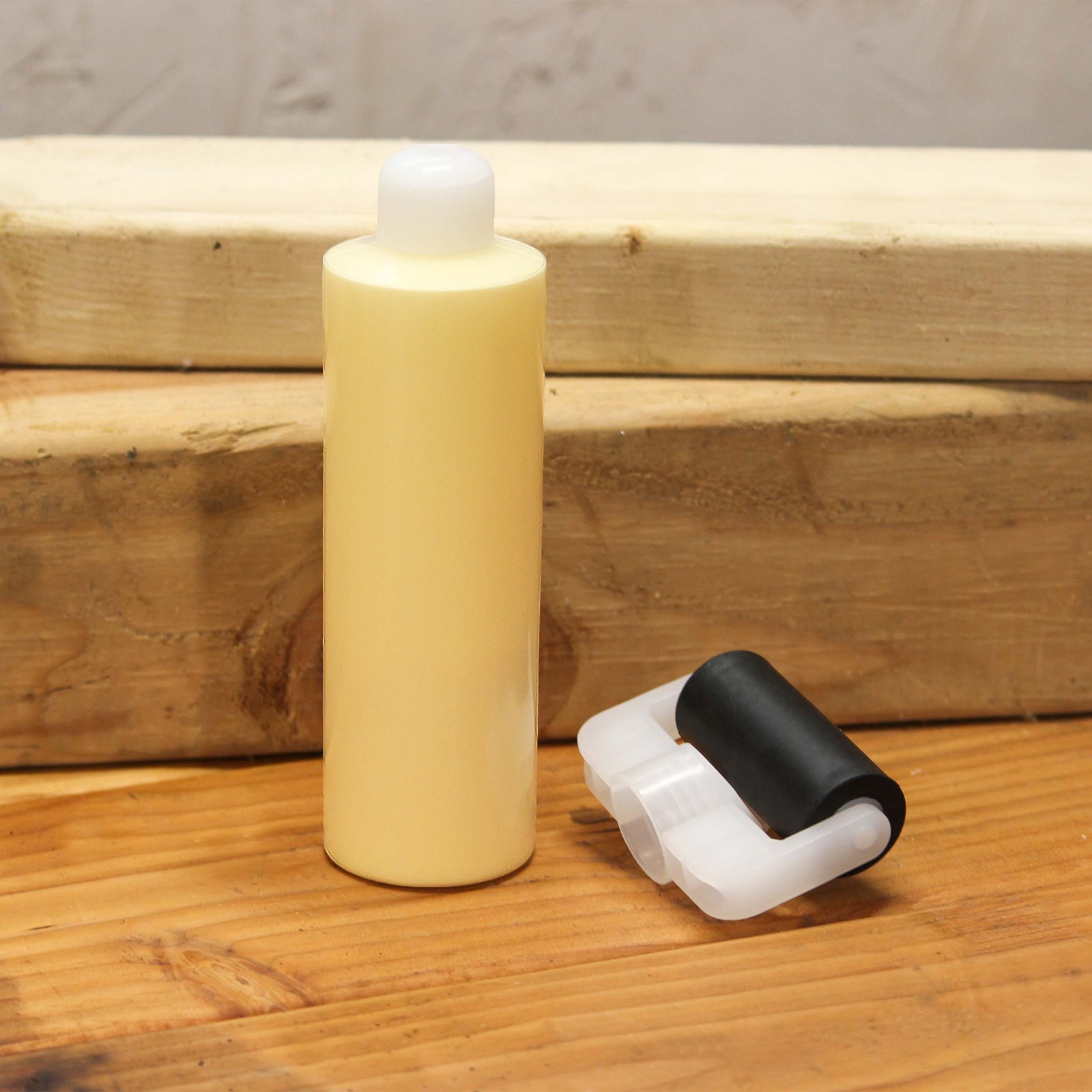 DCT | Wood Glue Roller Applicator Bottle 8 oz Wood Glue Bottle with Roller & Cap