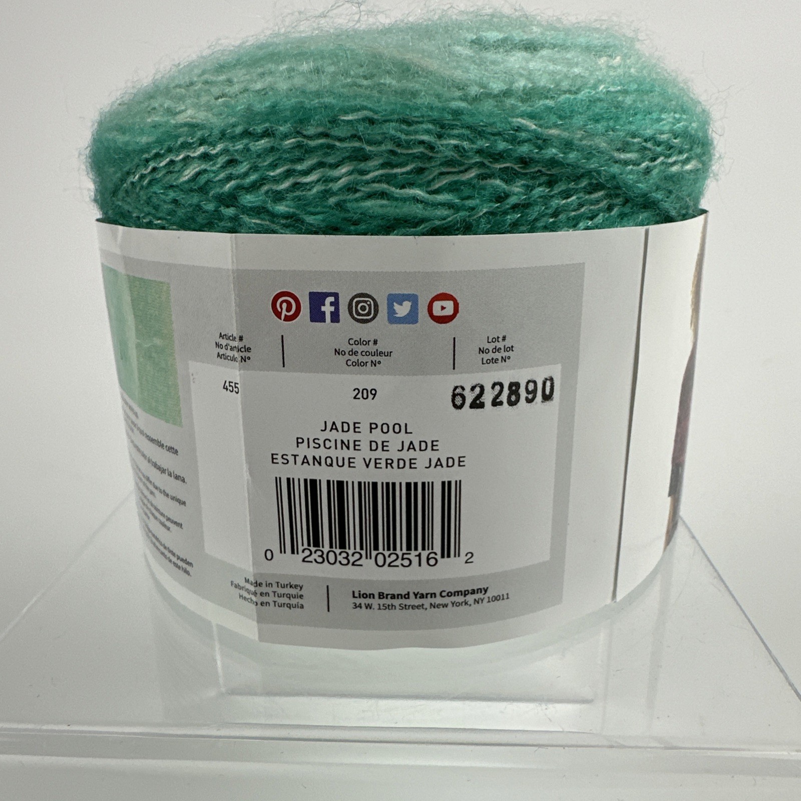 Lion Brand Shawl In A Cake Yarn JADE POOL #209 Green White