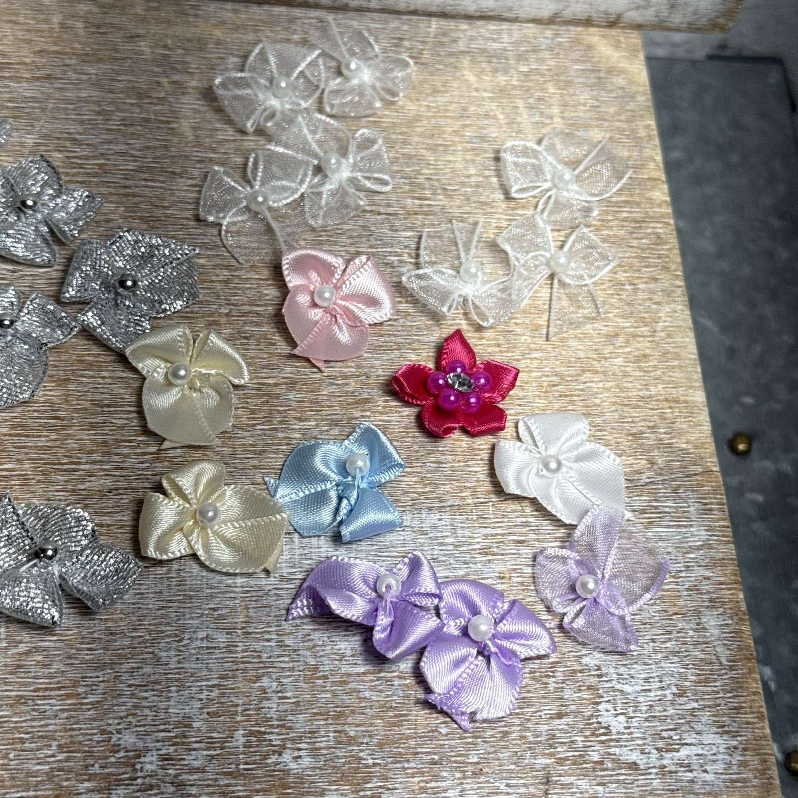 Lot of 47 Unbranded Artificial Flowers Assortment Florals, Colors Silver 1″