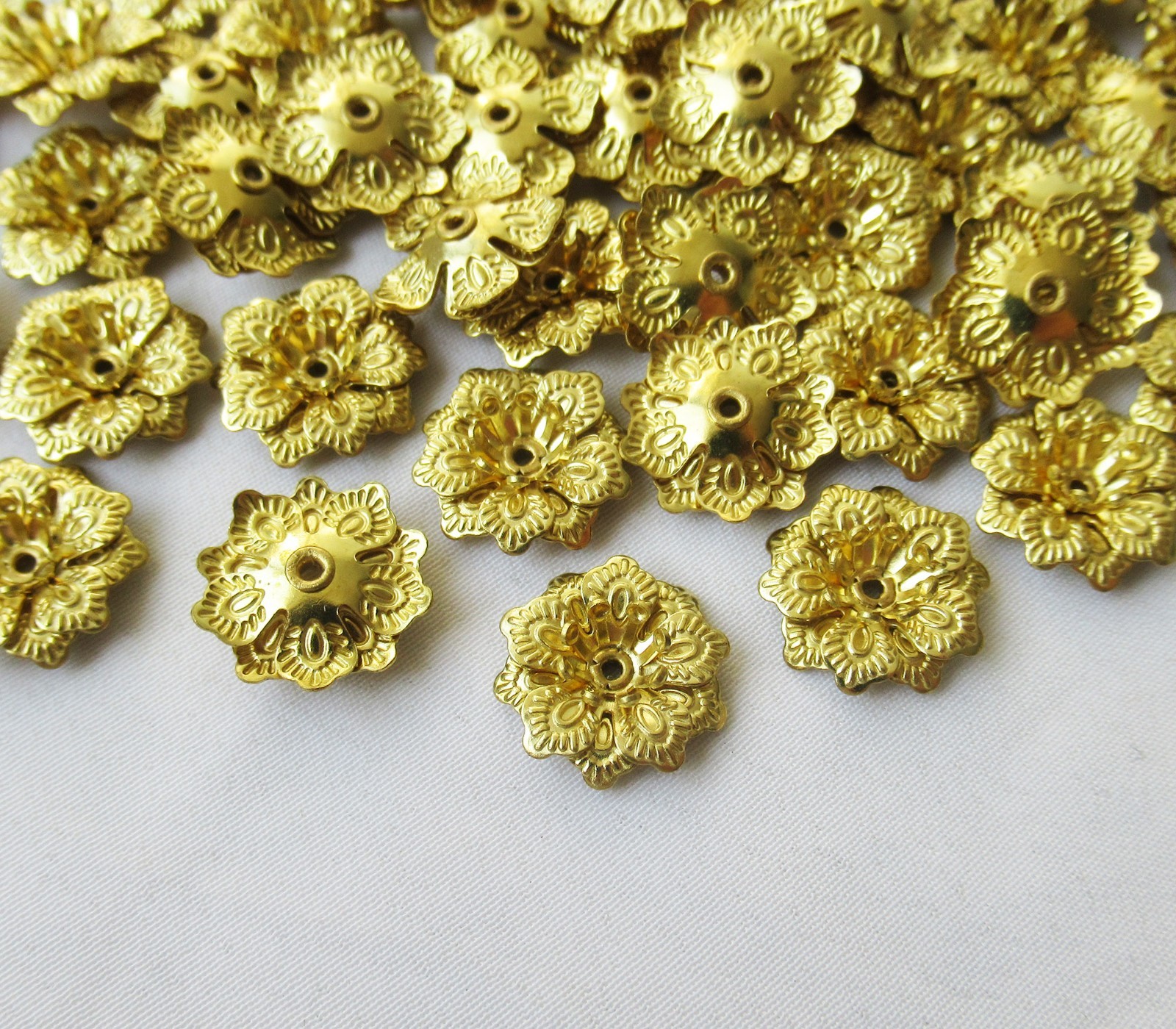 100pcs Assembled Flowers 14mm Brass Floral Findings for DIY Crafts Making