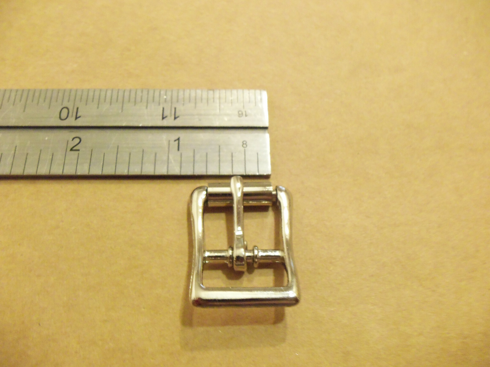 5/8″ Nickel Plated Middle Bar Roller Buckles (Pack Of 10)