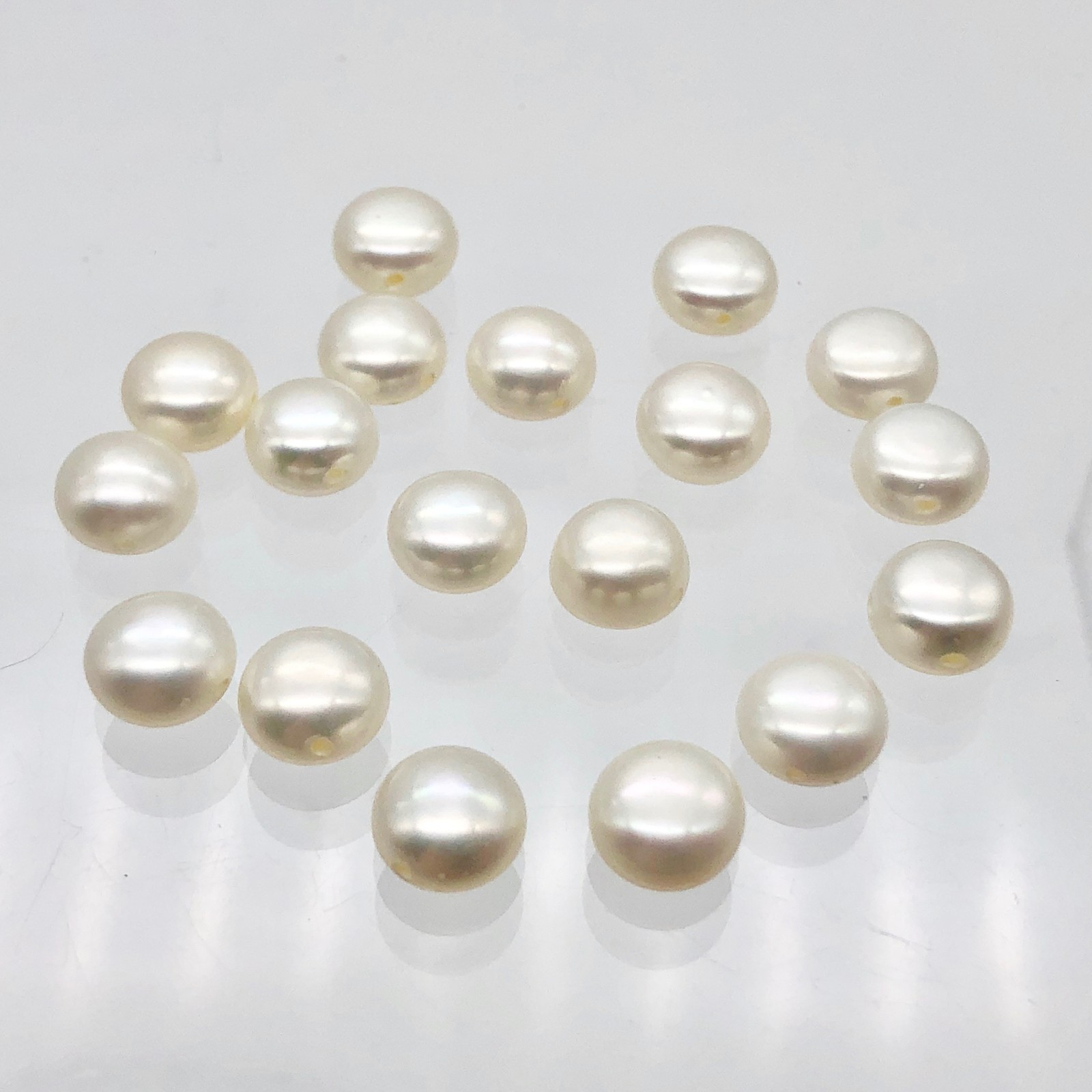 Unique Creamy top-Drill FW Button Pearls | 7×5-7.5x5mm | 18 Pearls |