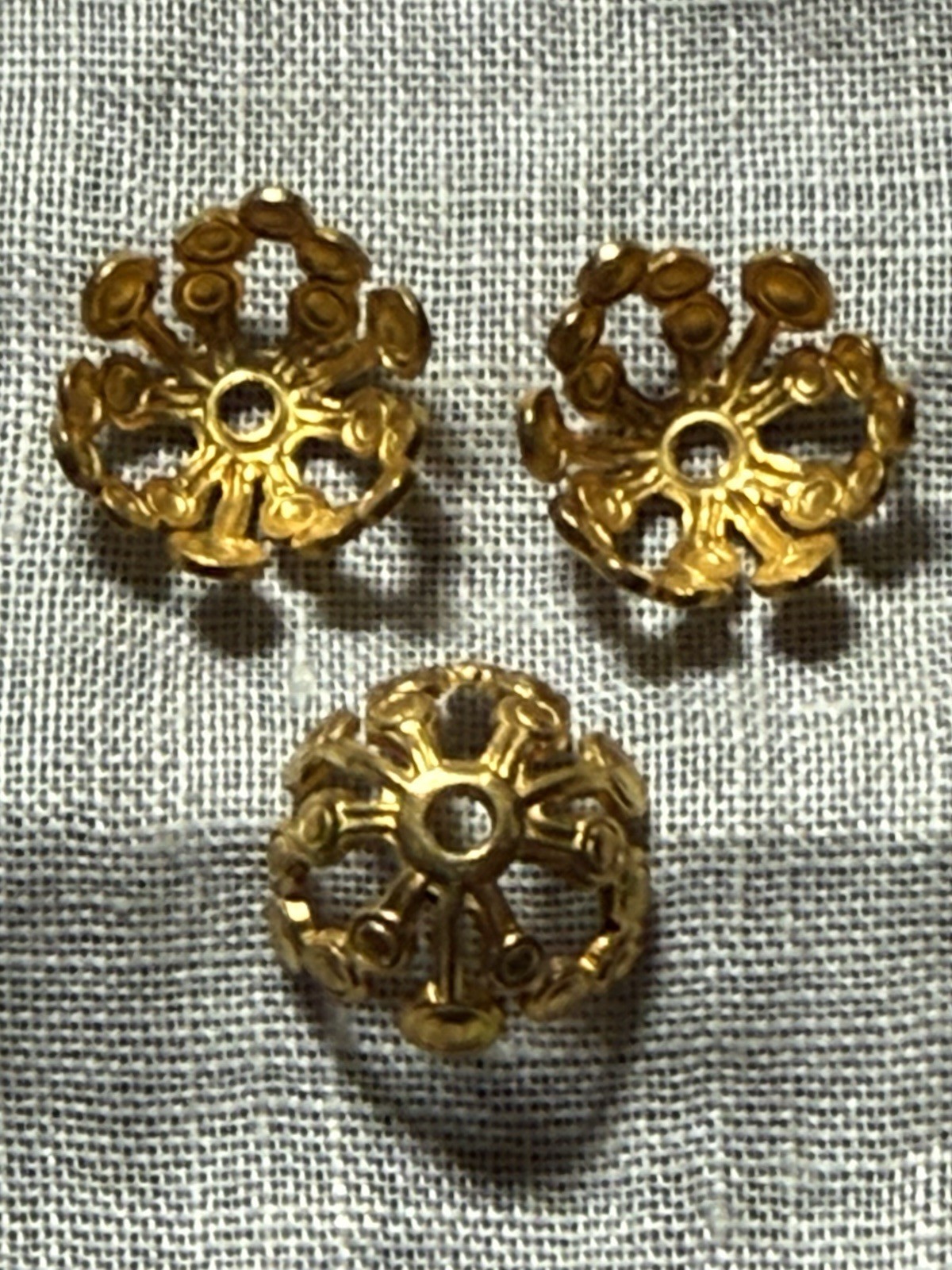 50 Vintage New England filigree brass beadcaps antique gold finish 10mm