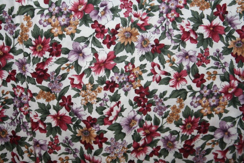 SMALL FLORALS IN RED AND YELLOW FROM NORTHCOTT – 100% COTTON FABRIC