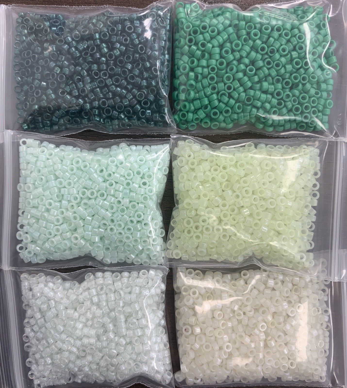 9.2OZ/260G Glass Beads Bulk Lot Mixed Size Assorted Glass Delica Beads 26 COLORS