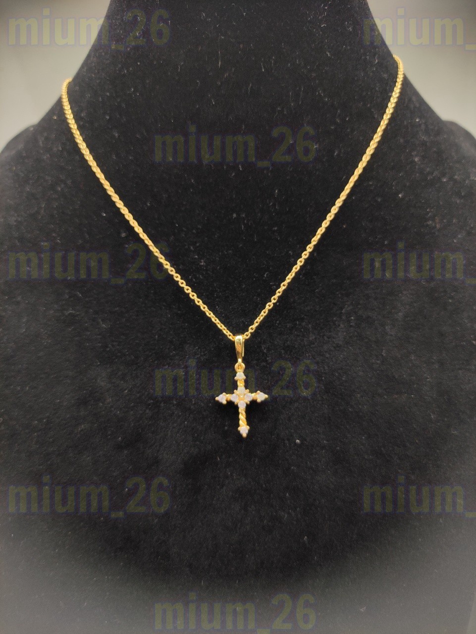 NewDAVlD.YurmanGold.Diamond Small Modern Cross Pendant Necklace with Pouch