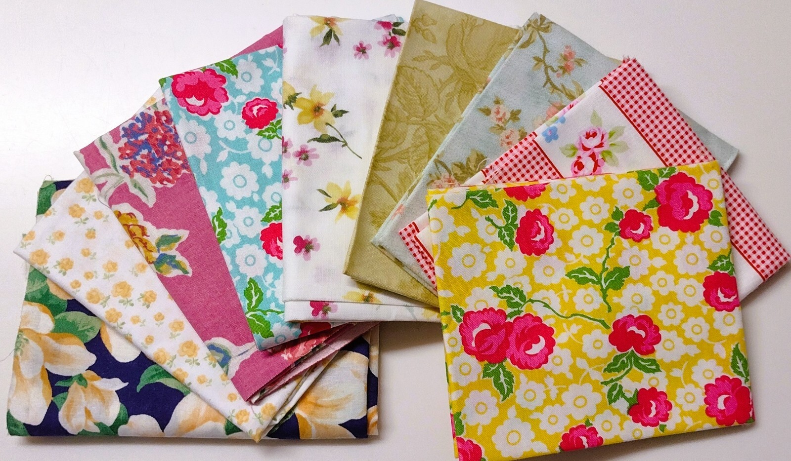 9 Fat Quarters Bundle Set Colorful Flower Floral Prints Quilting Crafts Lot B8