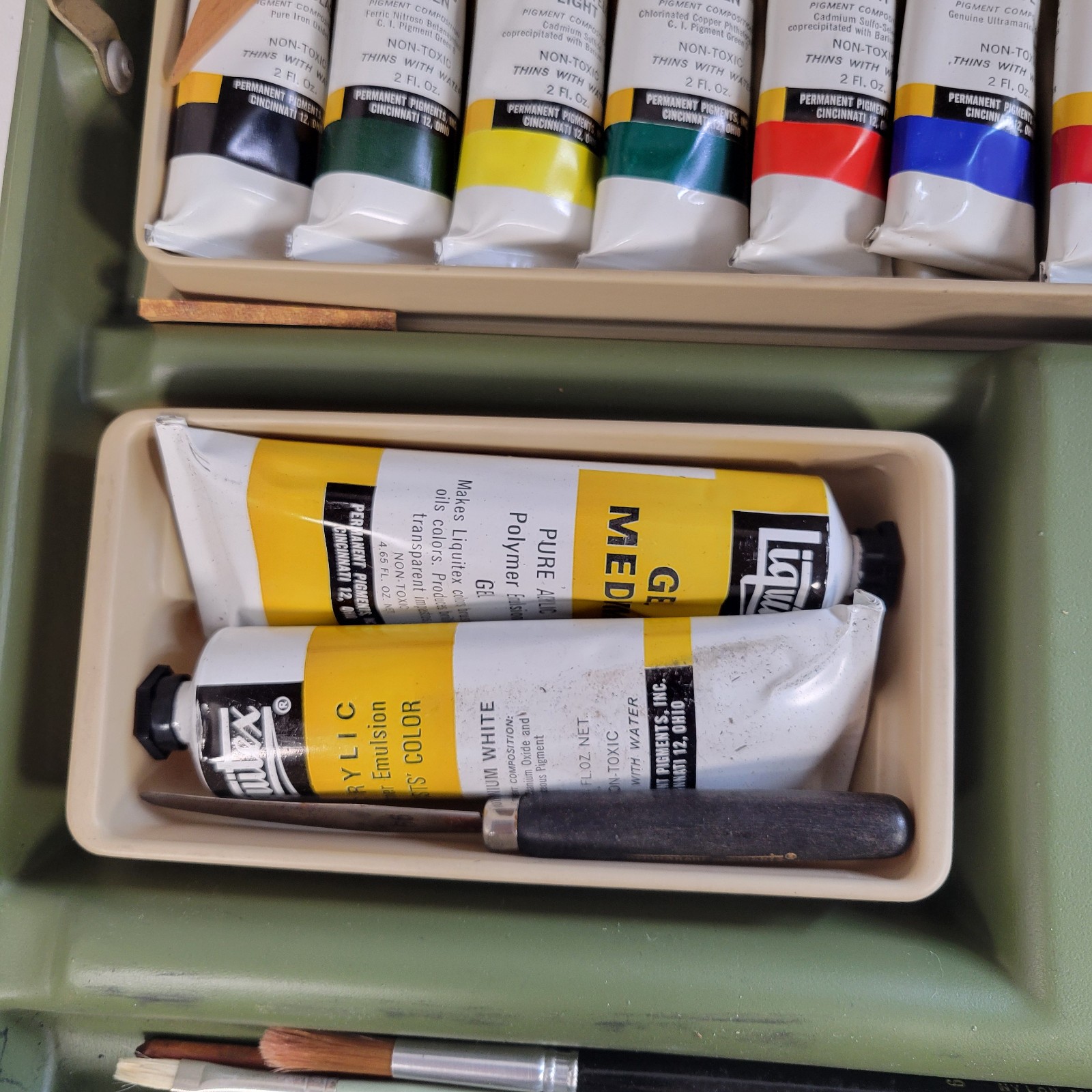 Vintage 1970s Liquitex Acrylic Color Paint Set #312 Permanent Pigments W/Case