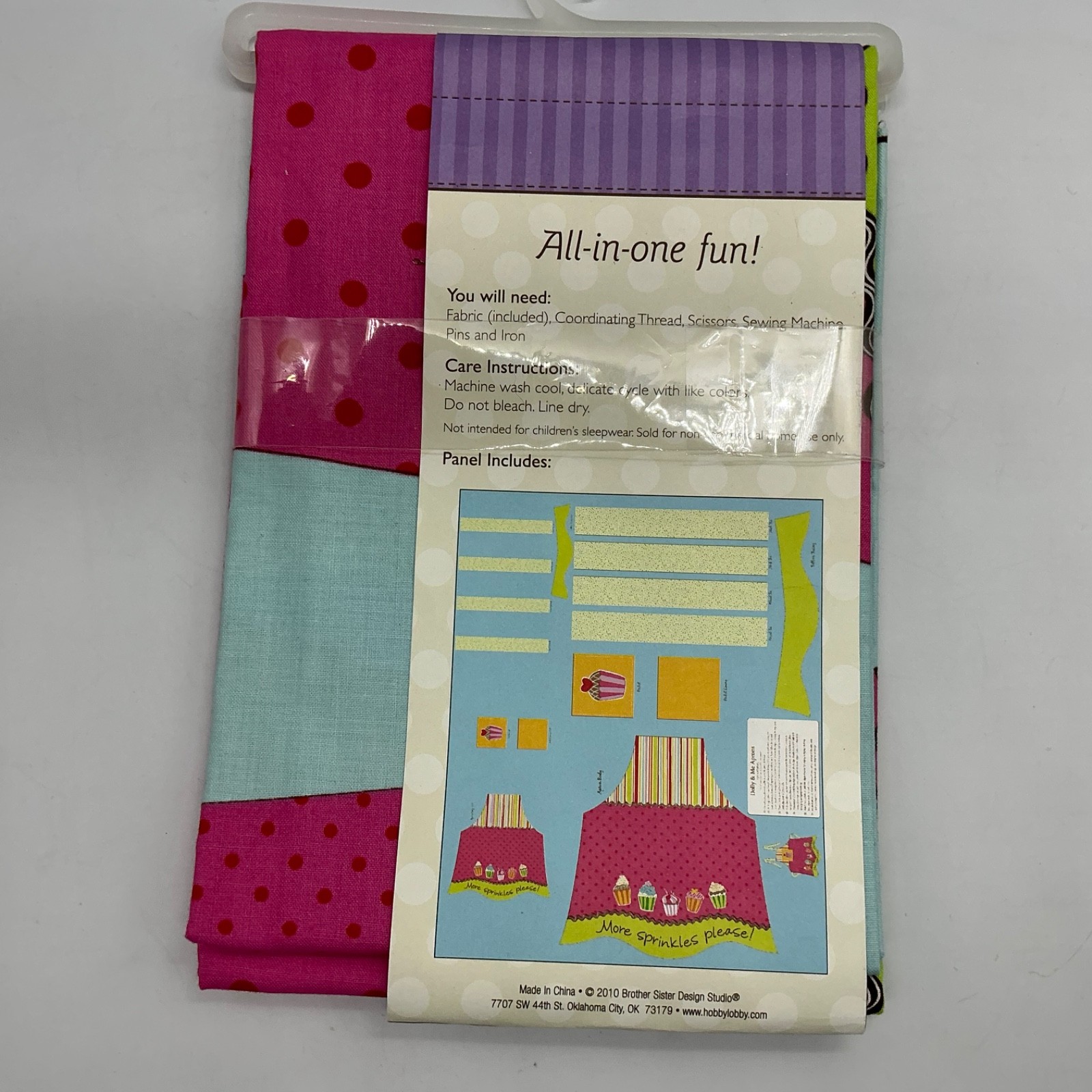 KIT Dolly & Me aprons panels for 6-8 years & 18” dolls instructions NEW 2010