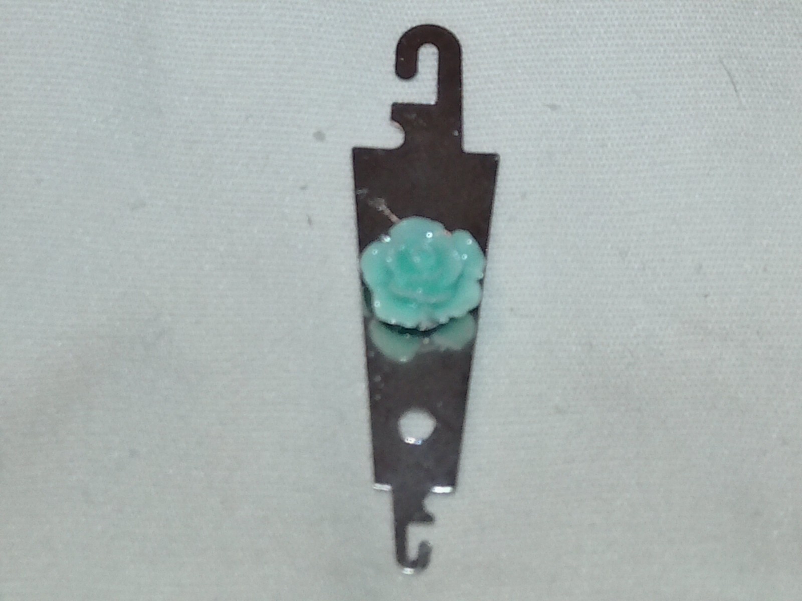 Light Blue Rose Needle Threader