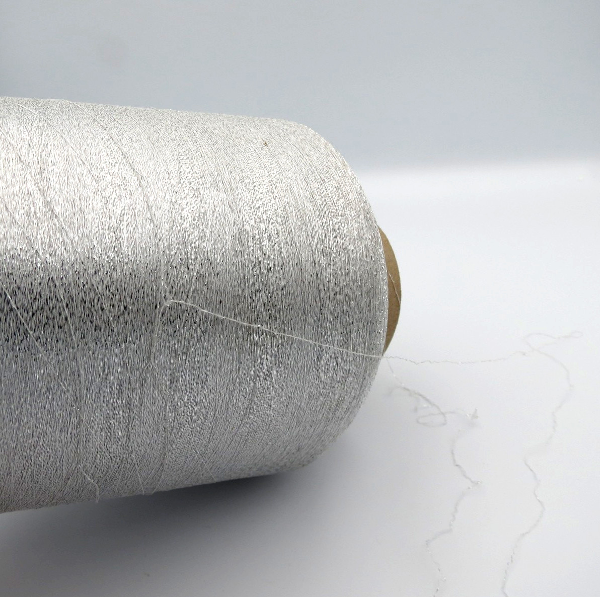 Lurex Silver Metallic Yarn STERB251520 /20 Fine 1/168″ Ex Soft Yarn 680grs