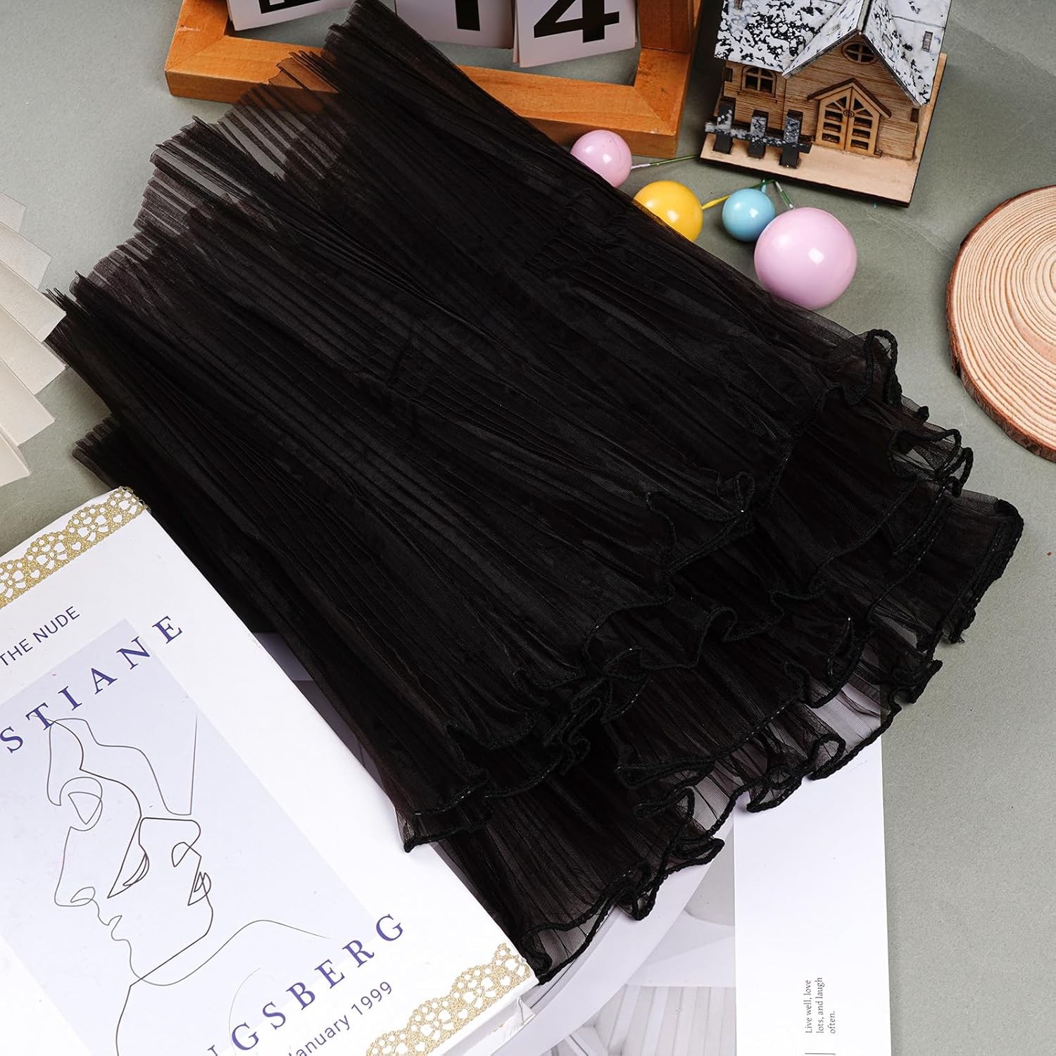 Black Flower Wrapping Mesh Paper 4 Yards of Wrinkle Resistant Floral Packaging