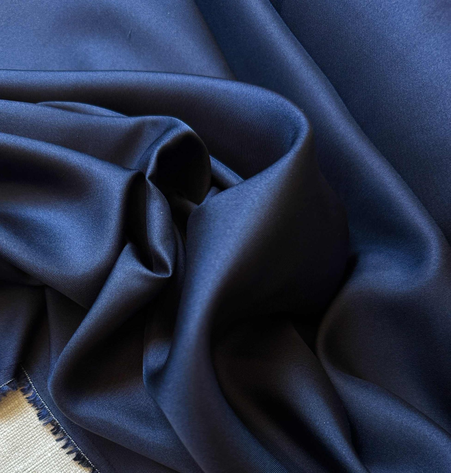 Dark Navy Blue 100% Silk Twill Fabric 15mm weight