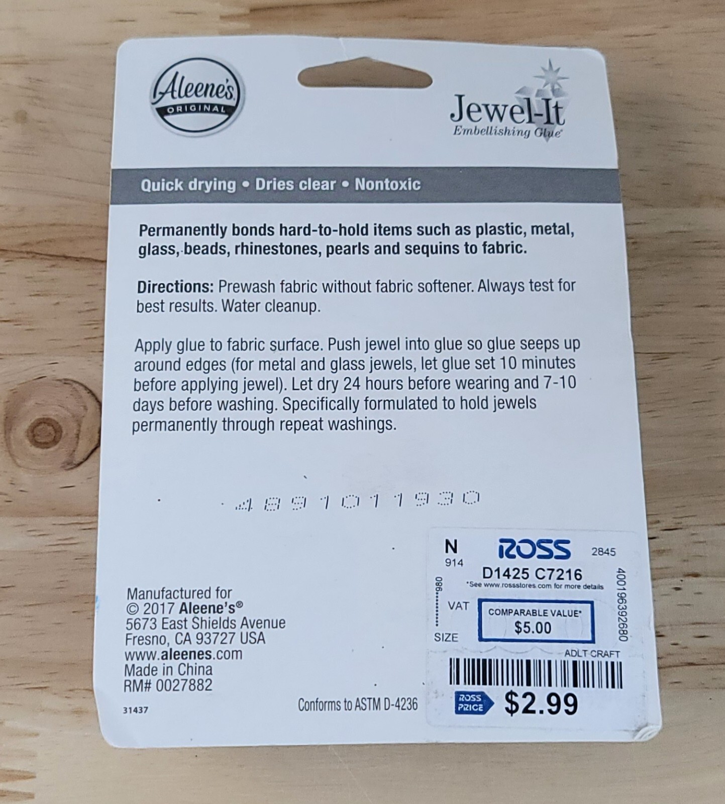 Aleene’s JEWEL IT EMBELLISHING GLUE Pack of 3 .66 Fl Oz Bottles