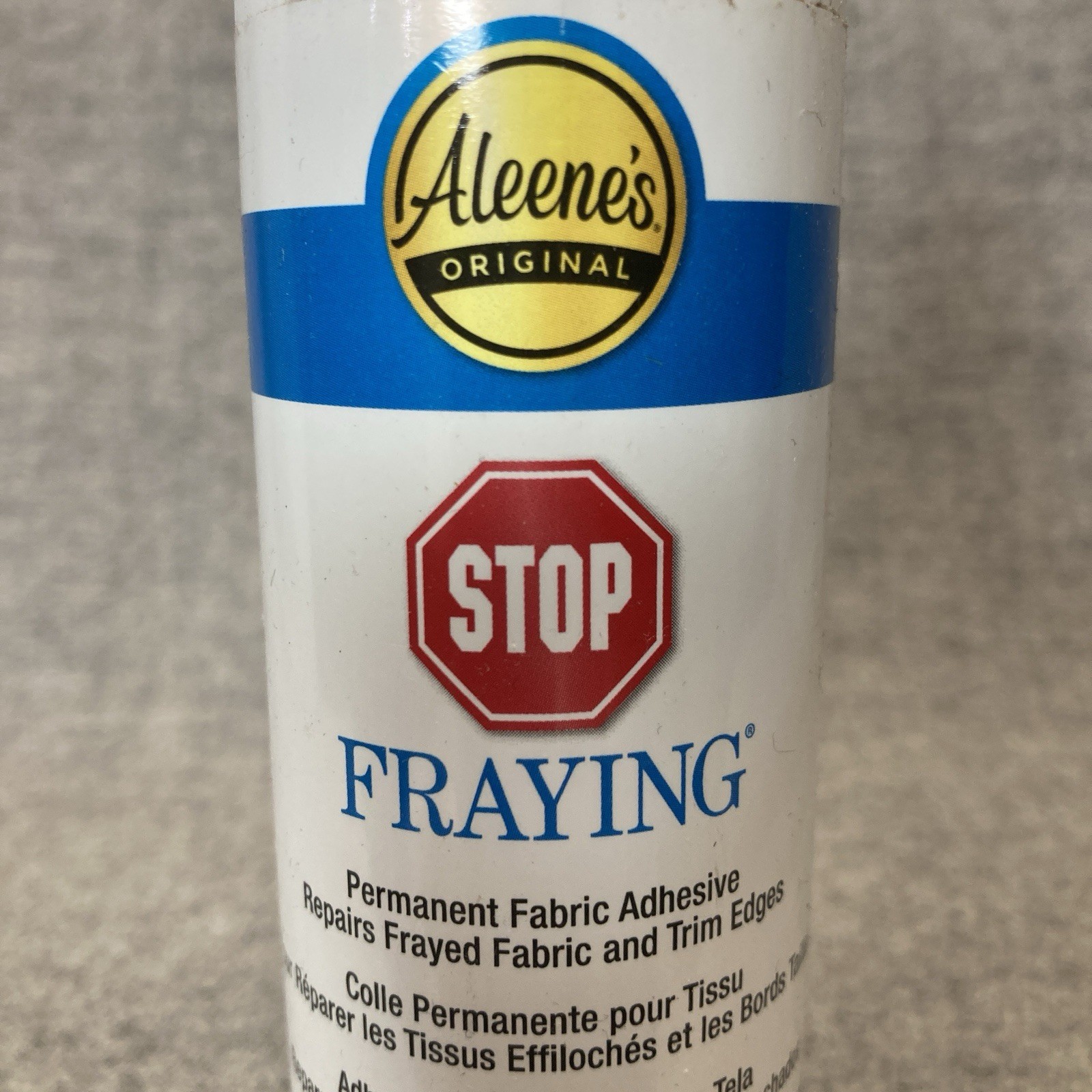 Aleene’s Stop Fraying Permanent Fabric Adhesive Glue 118ml / 4 fl oz 15629 Craft