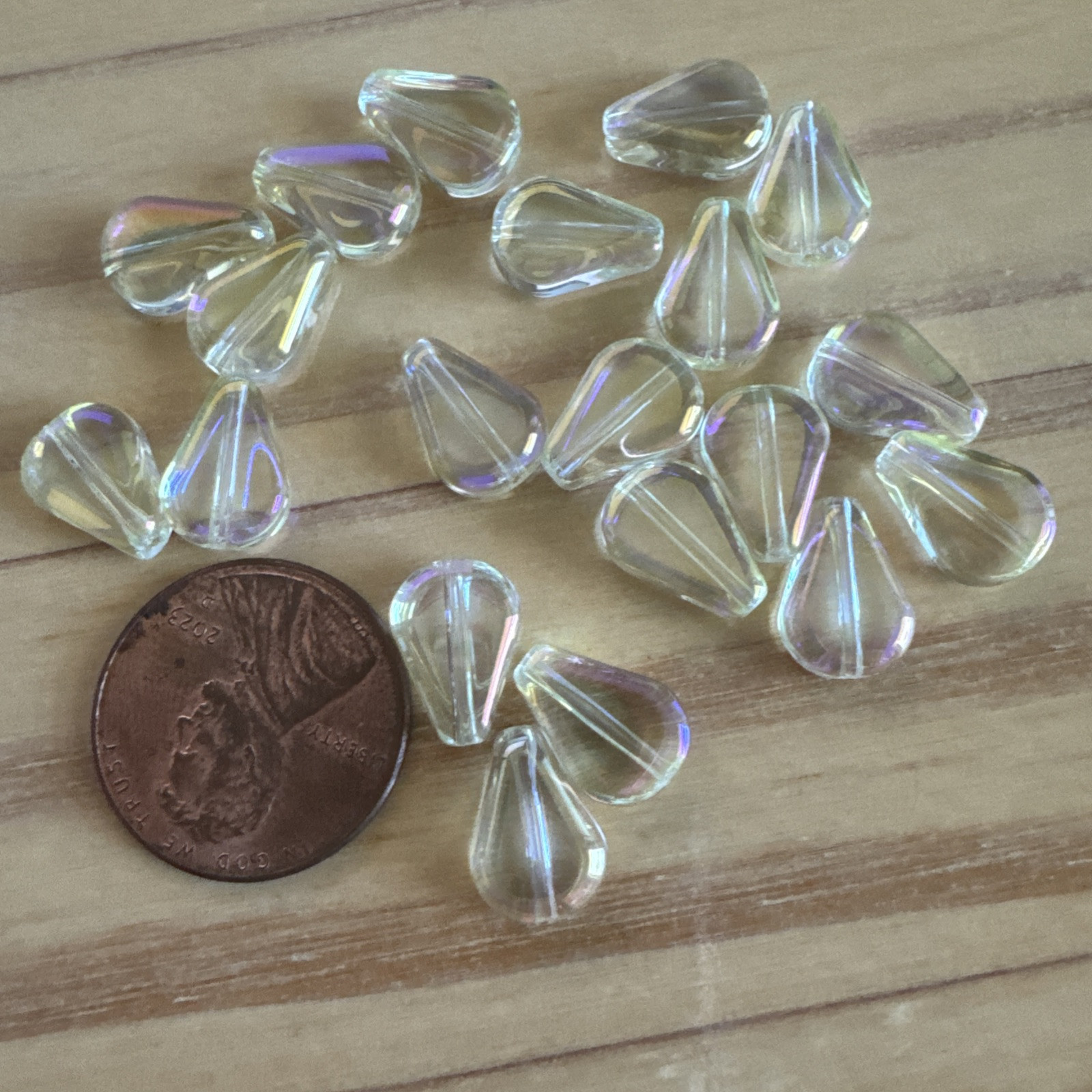 20 PALE CLEAR YELLOW FLAT TEAR DROP ELECTROPLATED GLASS BEADS 11mm Jewelry