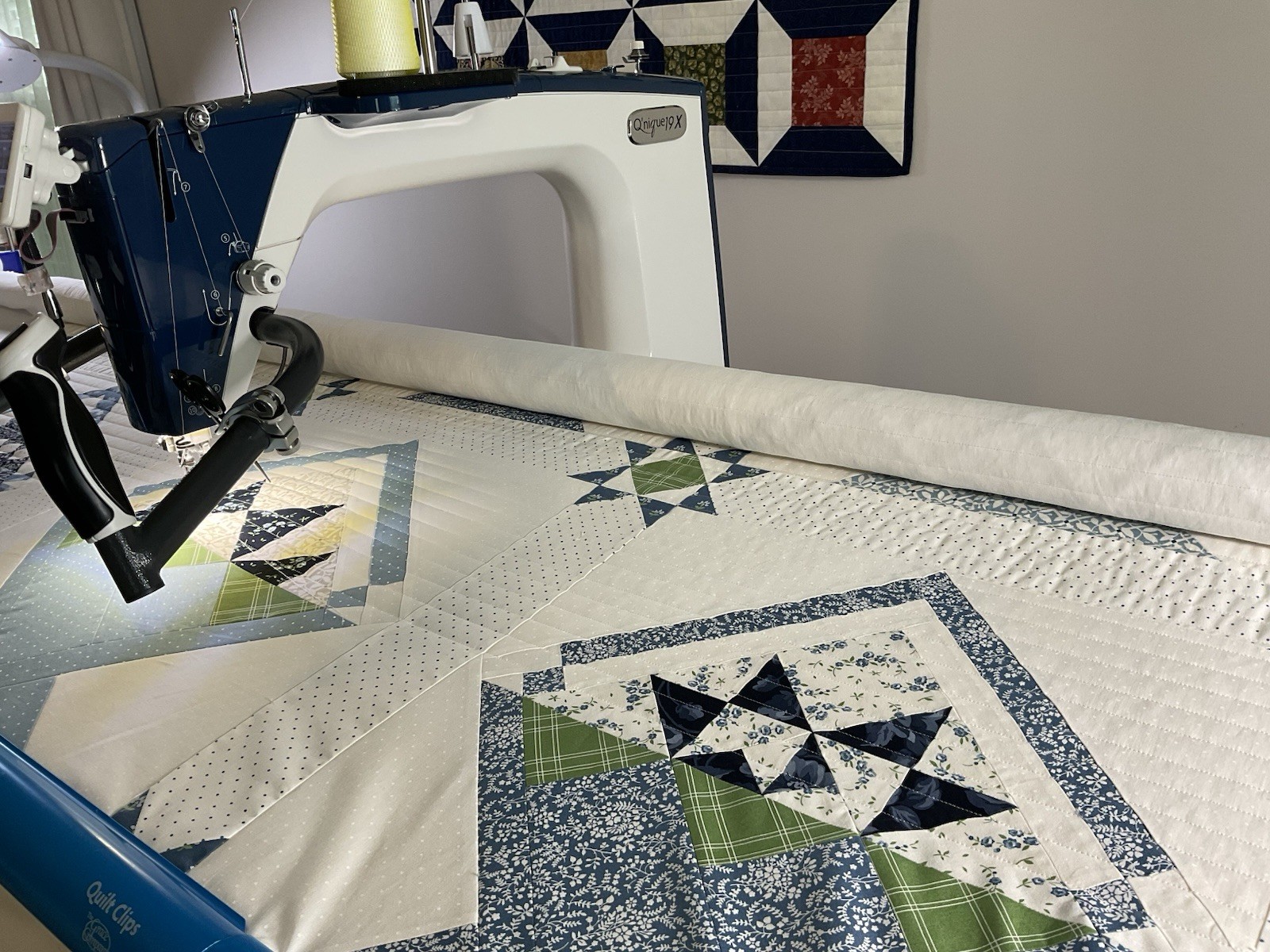 New Pieceful Baskets Blue/ White Baskets Patchwork Quilt-65”x 84” Home Made