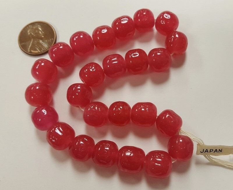 24 VINTAGE JAPANESE CHERRY BRAND GLASS DARK PINK 12mm. BAROQUE ROUND BEADS 4612T