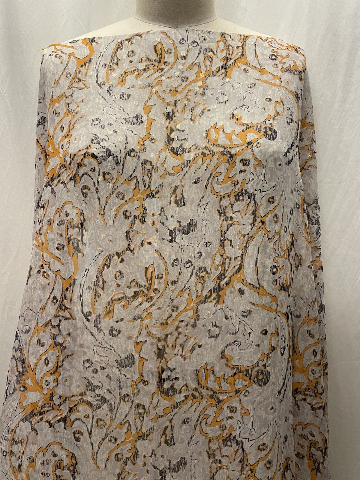 100% Silk Chiffon Georgette Gold Lurex Grey Abstract Fabric By The Yard 56″ Wide