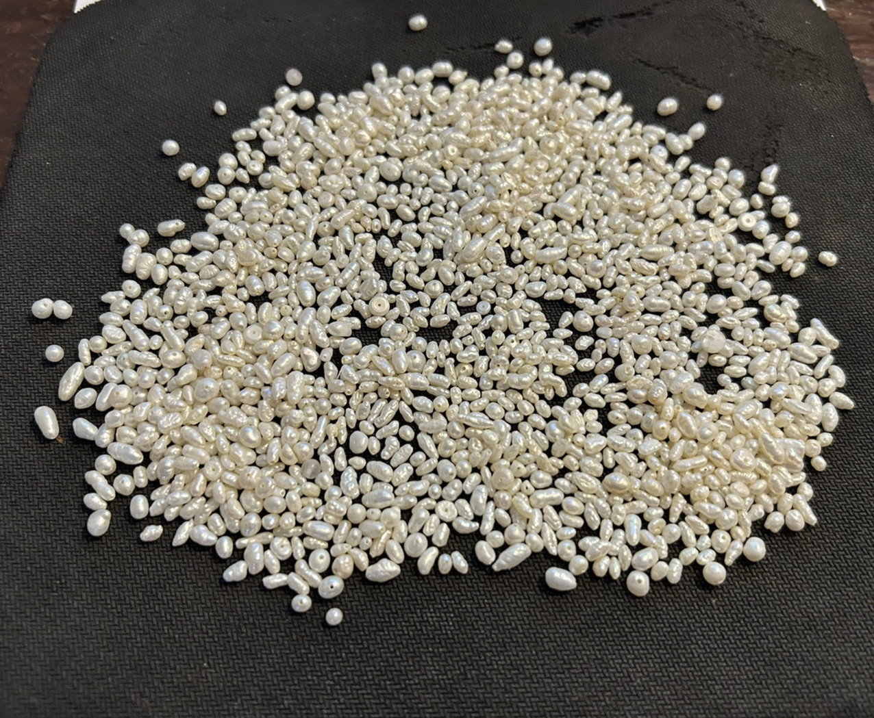 250+ VINTAGE GENUINE FRESHWATER NATURAL PEARL RICE BAROQUE BEADS FREE SHIPPING