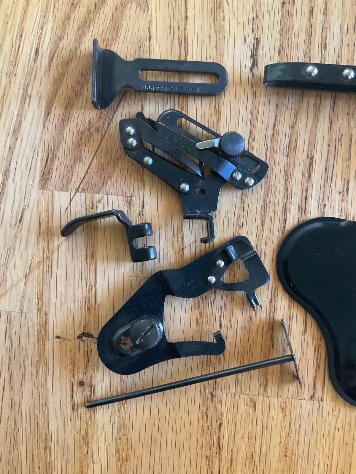 Singer Blackside Sewing Feet & Attachments Low Shank 221, 201, etc