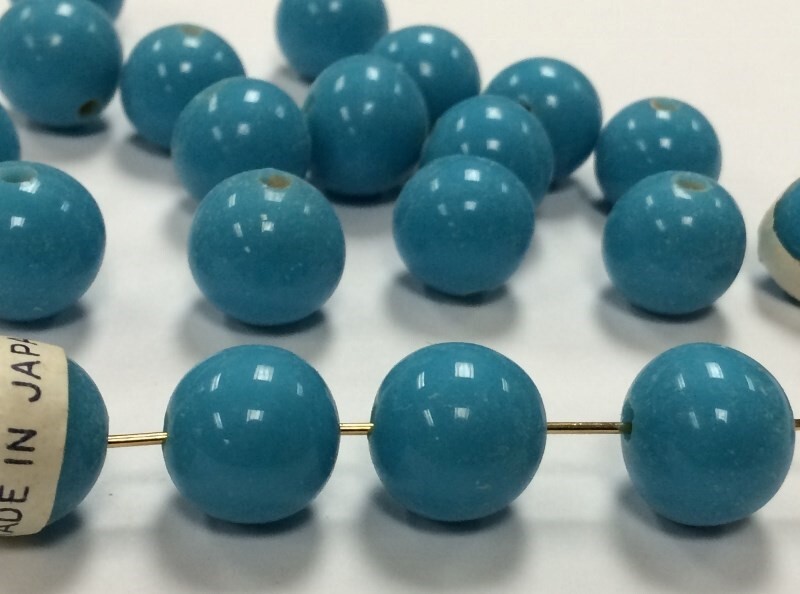 36 VINTAGE JAPAN CHERRY BRAND GLASS BLUE TURQUOISE 14mm. ROUND LOOSE BEADS 4626
