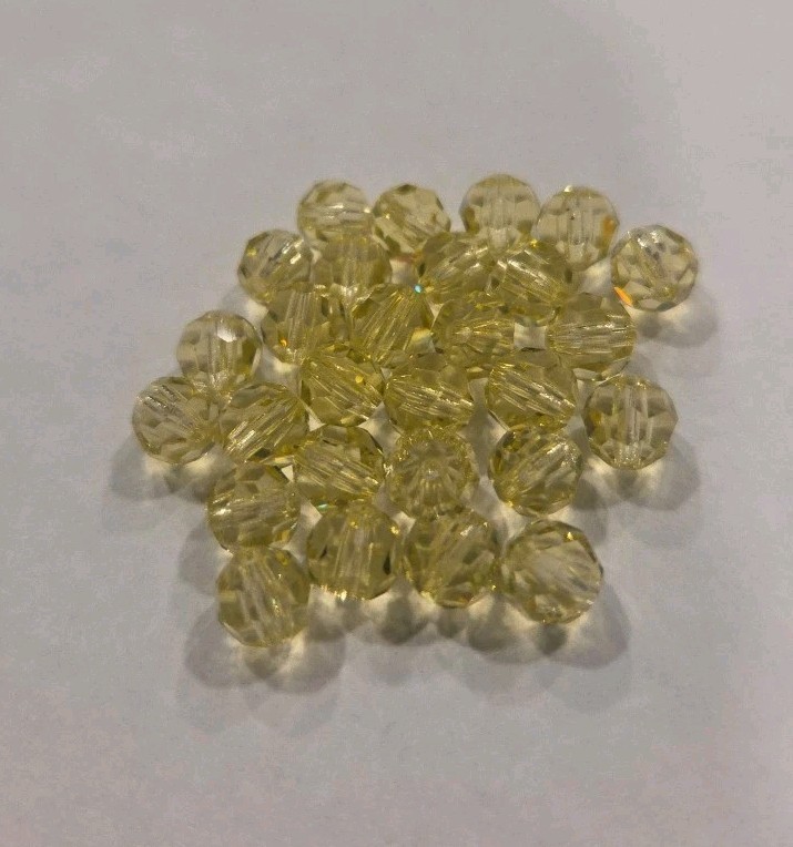28 Pale Yellow Round 6mm Swarovski Crystal Beads