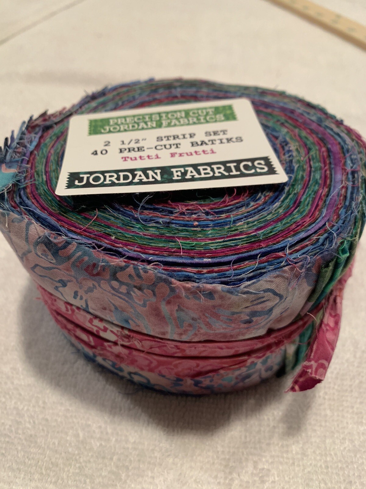 Jordan Fabric Tutti Frutti 2 1/2″ Strip Set 40 Pre Cut Batiks Fabric New
