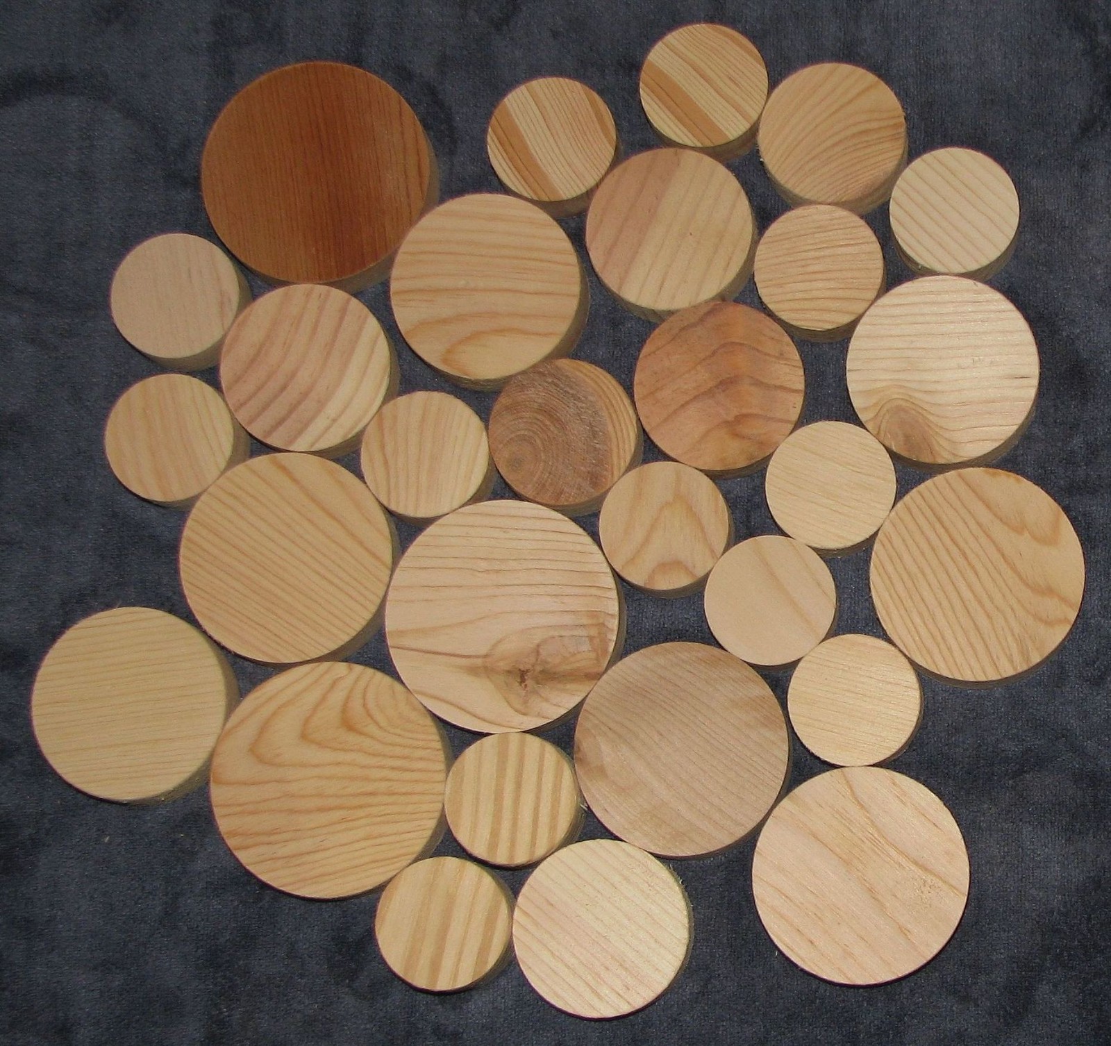 Centerless Small Wood Circles Discs Rounds Pine Poplar 3/4″ Thick Unsanded
