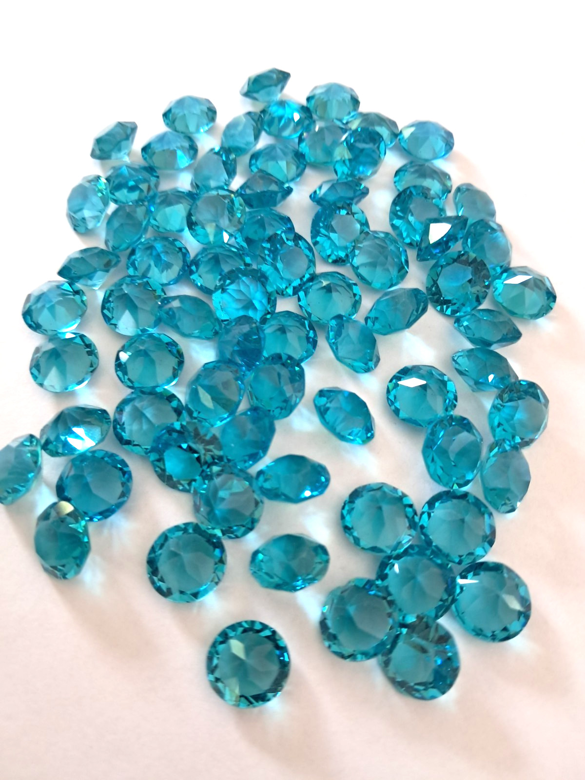 CZECH AQUA 40 SS ROUND, POINTED FACETED RHINESTONES (72 PCS)