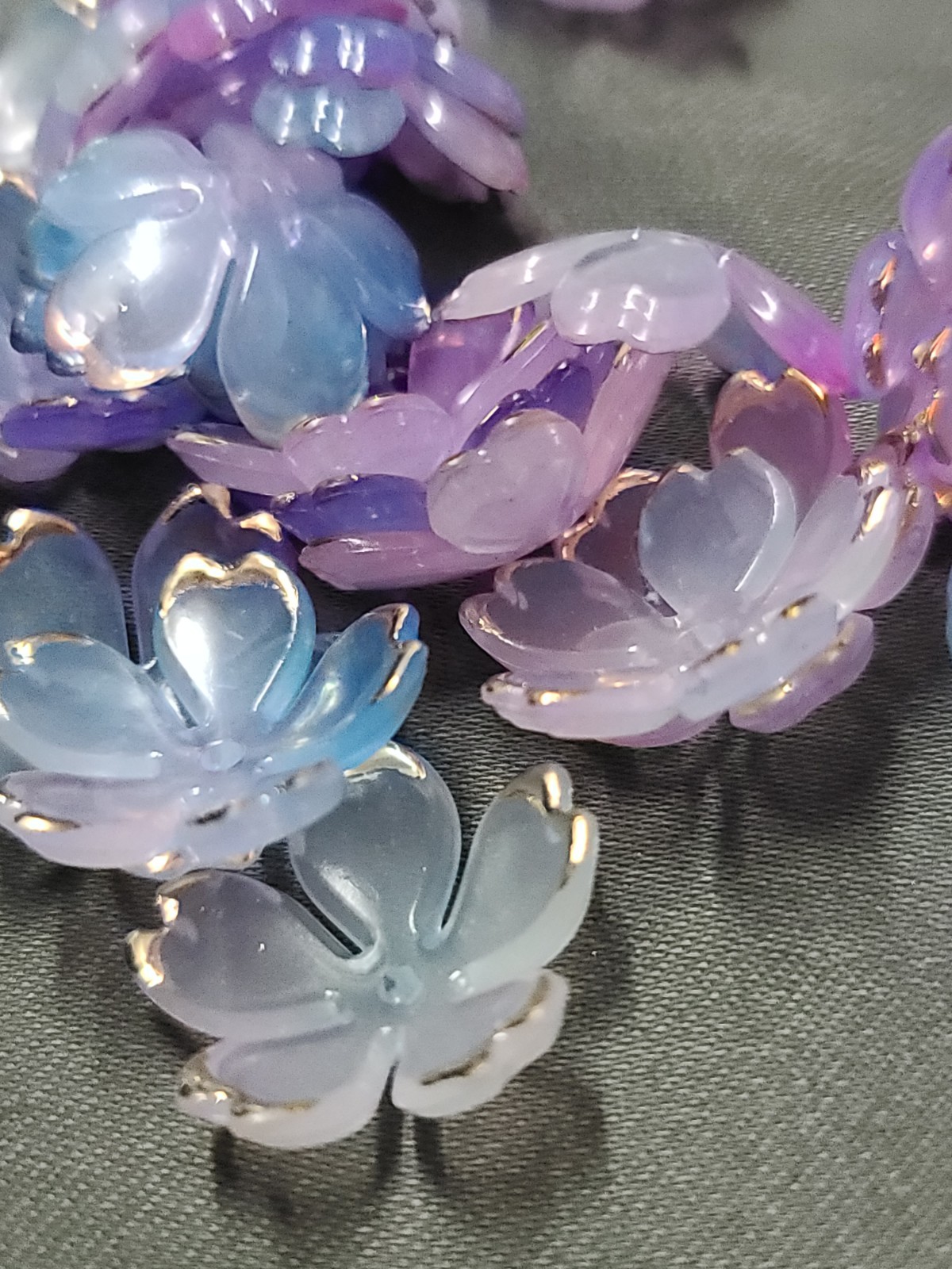 50 Blossom Beads For Jewelry Making Diy Flower End Caps Blue Violet Gold Edges.
