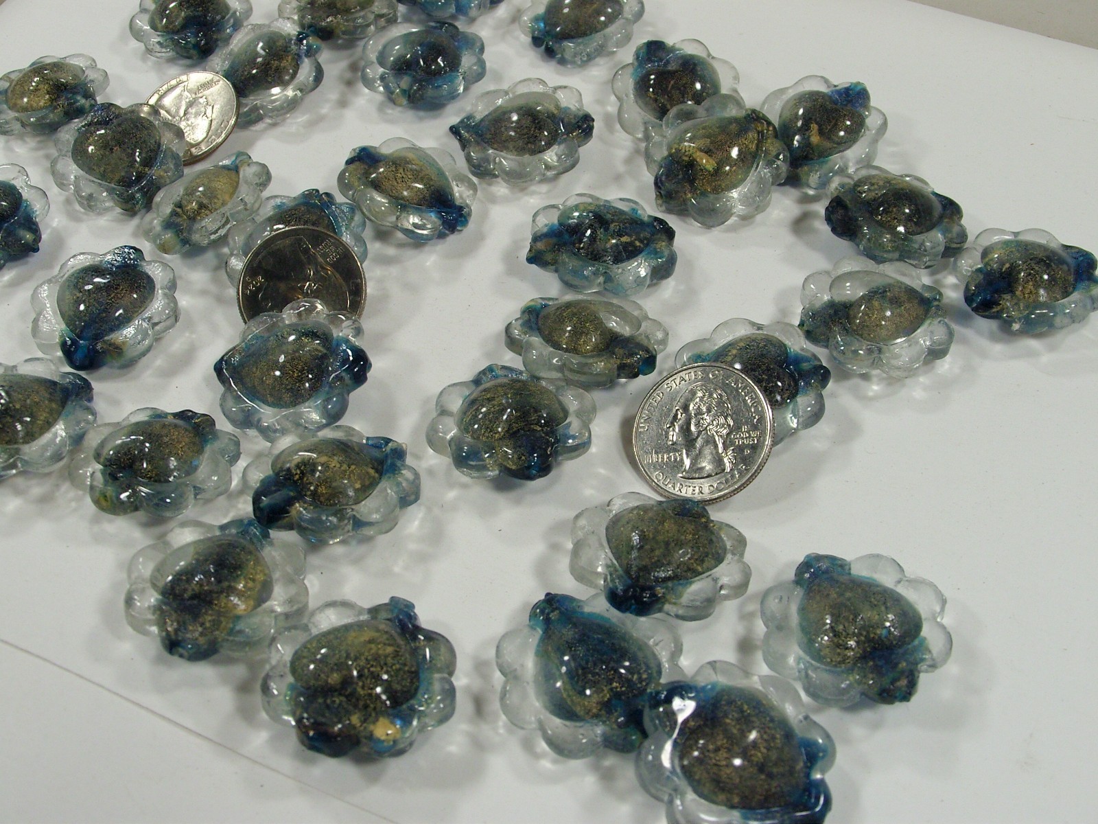 65 Pieces (12mm x 29mm) Large Blue Inner Heart Lampwork Glass Beads (JAPO-5)