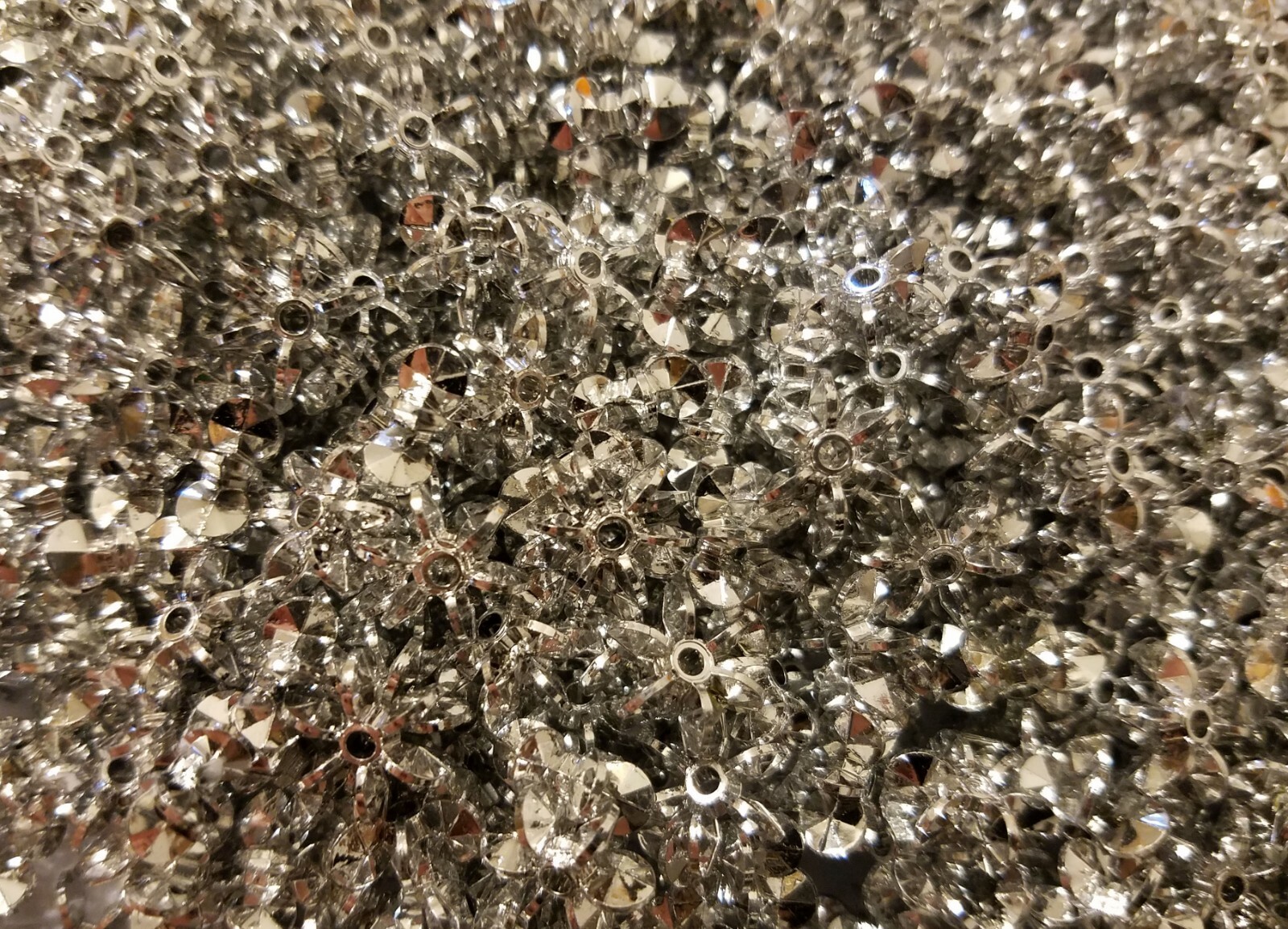 1,000 Pcs Metallic Silver 12mm Starflake Sunburst Plastic Acrylic Craft Beads