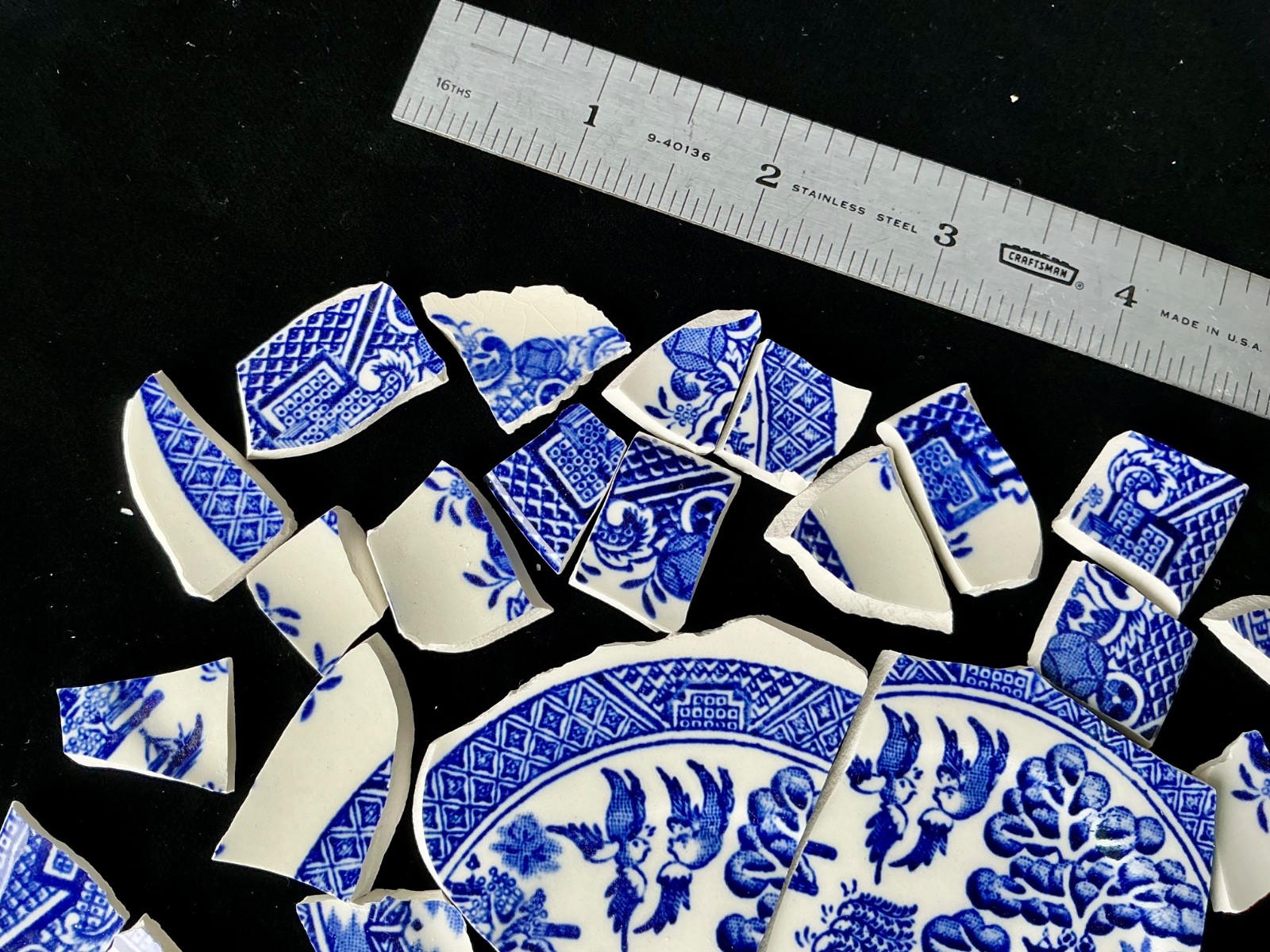 Broken China Mosaic Tiles Blue & White 55+pcs & 2 Focal BLUE WILLOW Love Birds