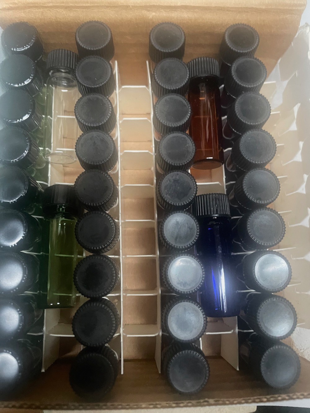 40 small 1 dram glass bottles blue green amber clear ⅛ oz 3.7mL colors 10 each