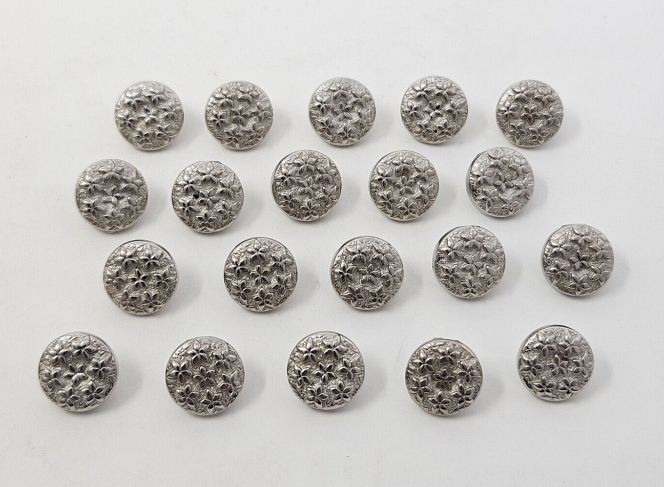 20 pcs Floral Flower Silver Plastic Craft Sewing Shank Buttons 10mm 3/8″ Round