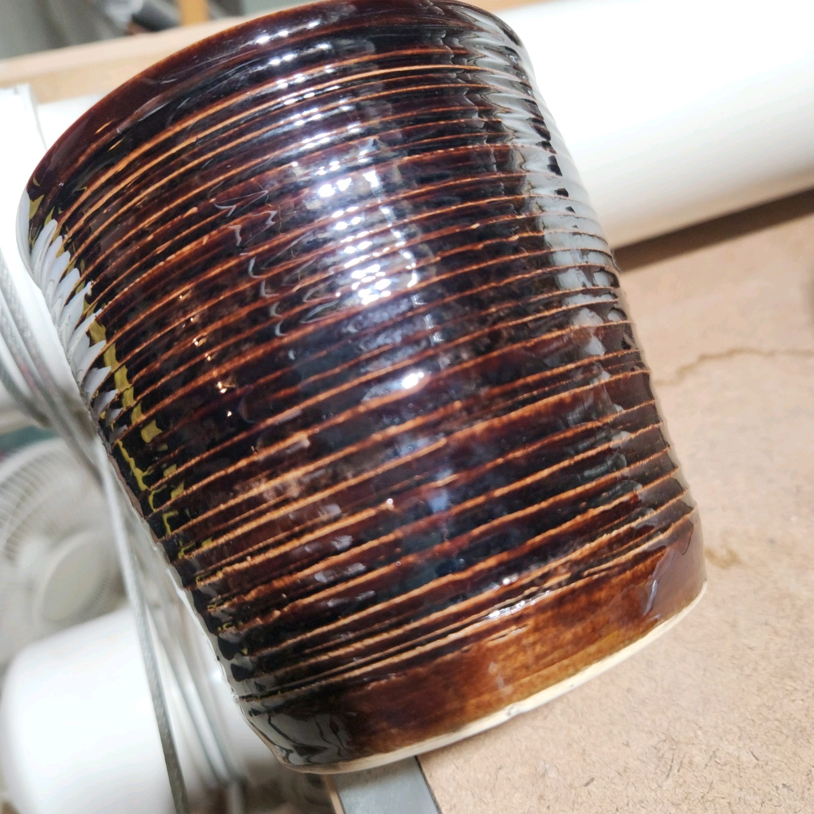 Amaco Low Fire Gloss Glaze – LG- 32 – Pint – Metallic Brown (Not Foodsafe)