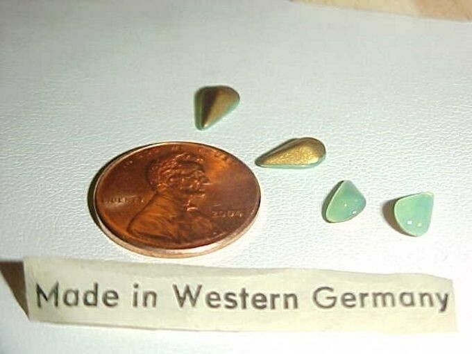 50 VINTAGE WEST GERMAN GLASS PERIDOT OPAL 8×4.5mm. TEAR JEWELS L272