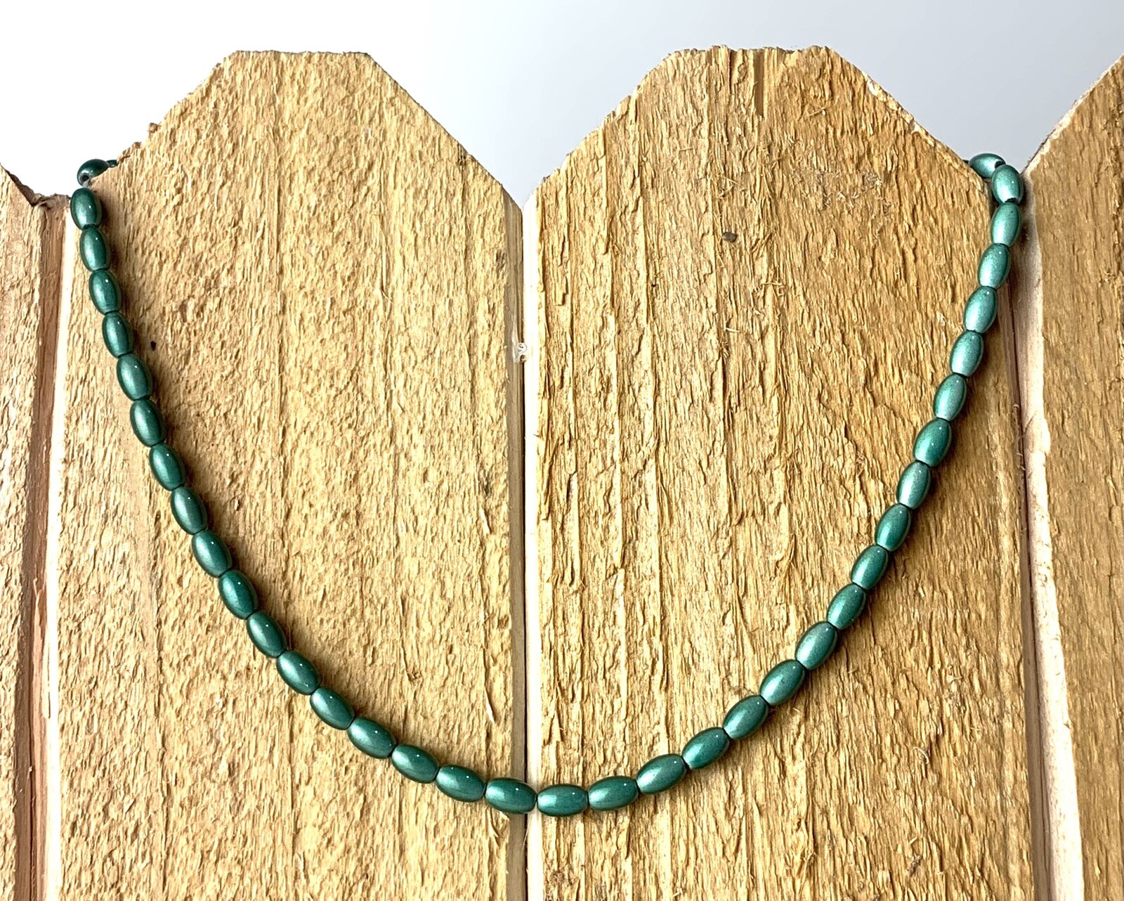 Cat’s Eye/Fiber Optic Glass OVAL Beads – 4 x 7 mm – Jade or Sea Glass Green – 50