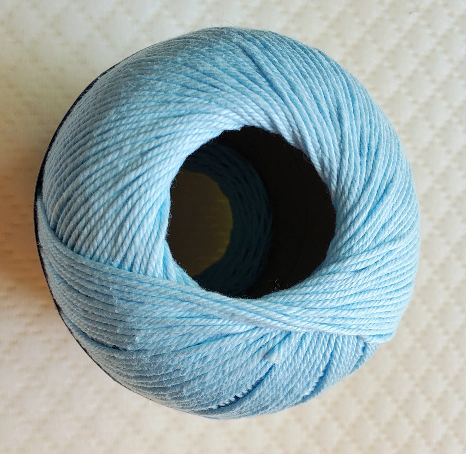 Círculo Duna Yarn – 186 yds, 3.52 oz – Light DK Yarn – 100% Mercerized Yarn