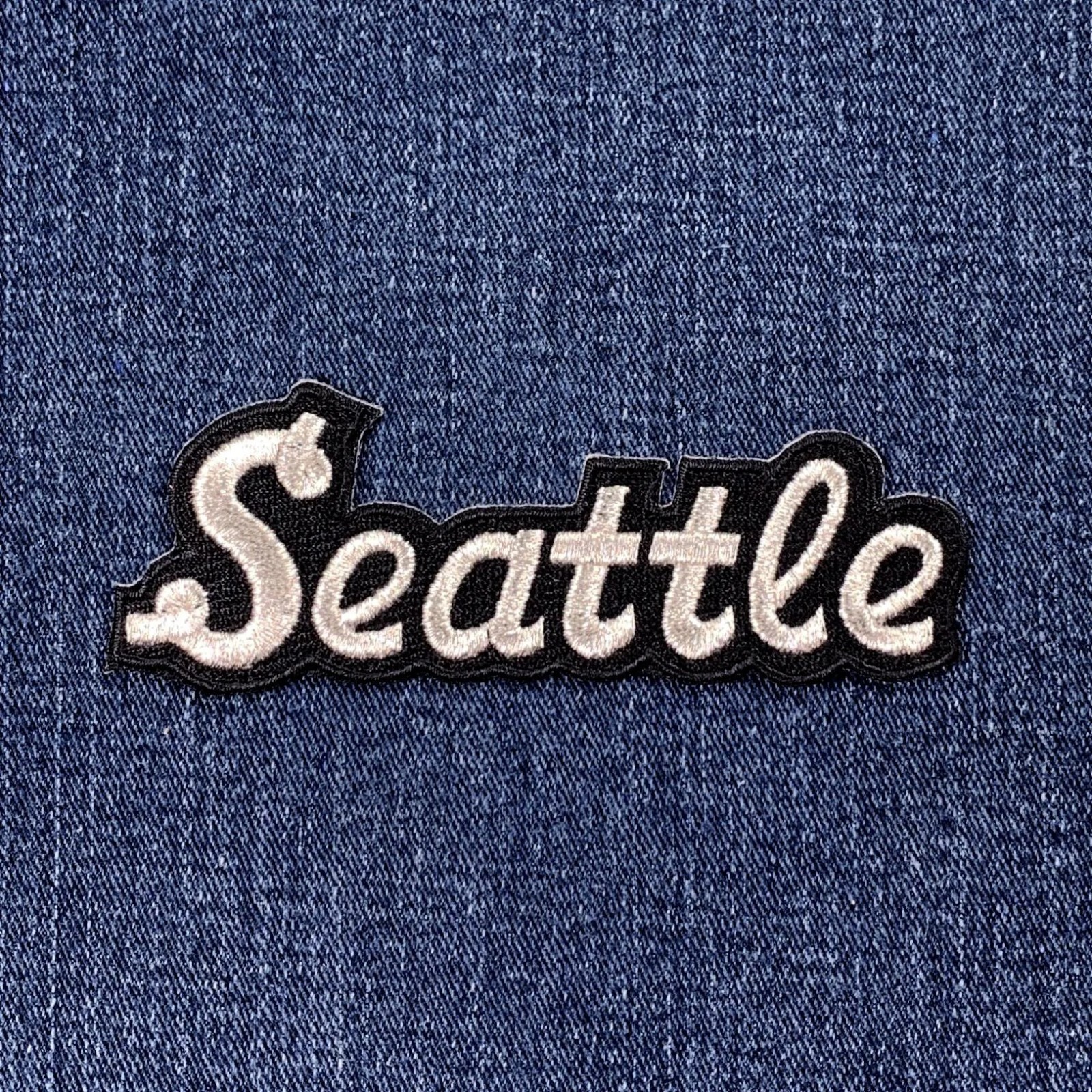 Seattle Patch – Metallic Silver & Black Washington Badge 4.25″ (Iron or Sew On)