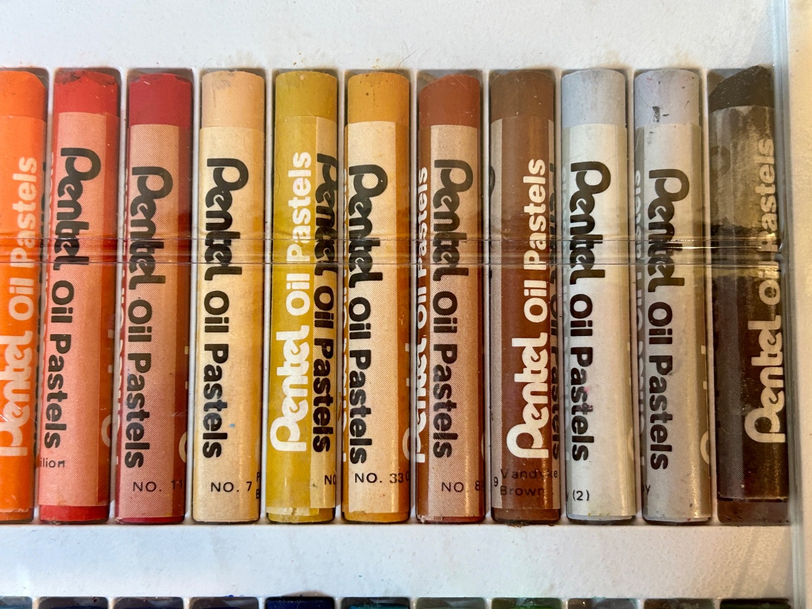 Pentel Oil Pastels – Regular Size 36 Colors – PHN-36 – Vibrant Colors