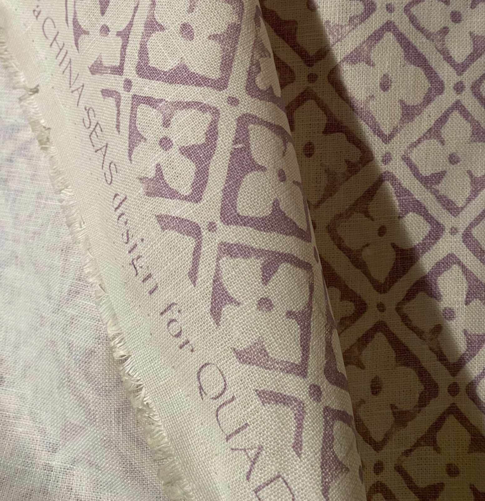 China Seas QUADRILLE Puccini Lavender Tinted 100% Linen Fabric $400 Retail BTY