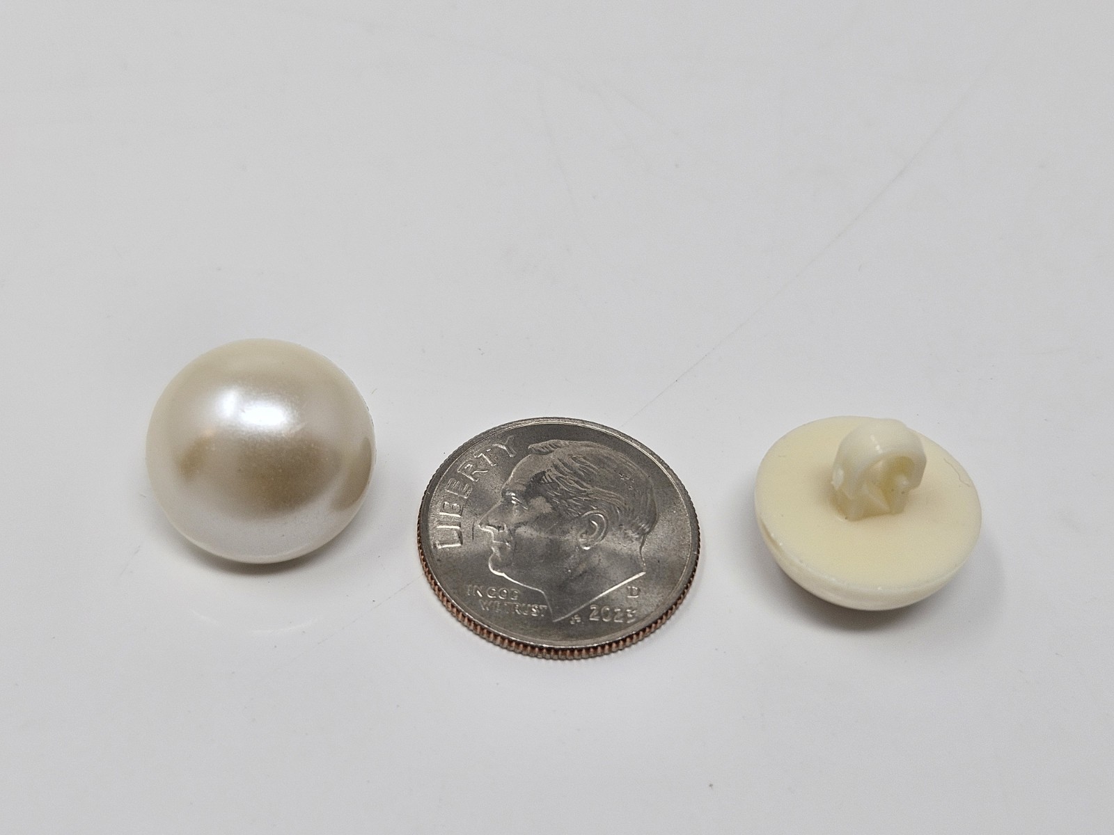 12 pcs VTG Ivory Pearl Shank Buttons Plastic Sewing Dress 14mm Round Domed