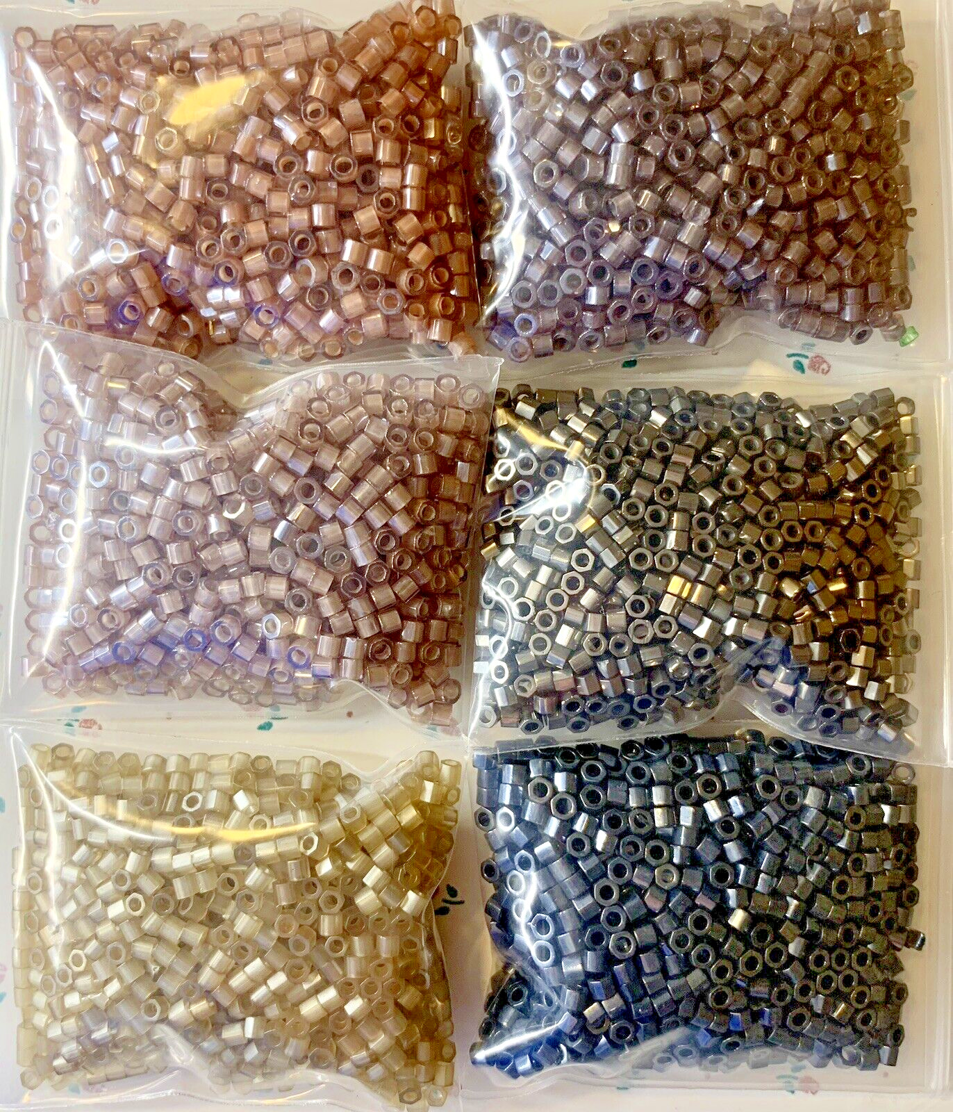Wholesale 4Oz/114G Delica Beads Bulk Lot Gold & Silver Mixed 2.0-2.3mm Diameter