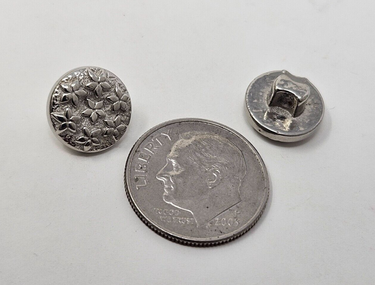 20 pcs Floral Flower Silver Plastic Craft Sewing Shank Buttons 10mm 3/8″ Round