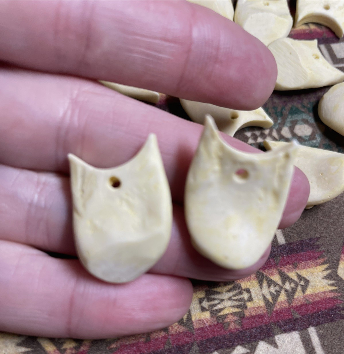25 Imitation Elk Ivory Teeth Made of Resin
