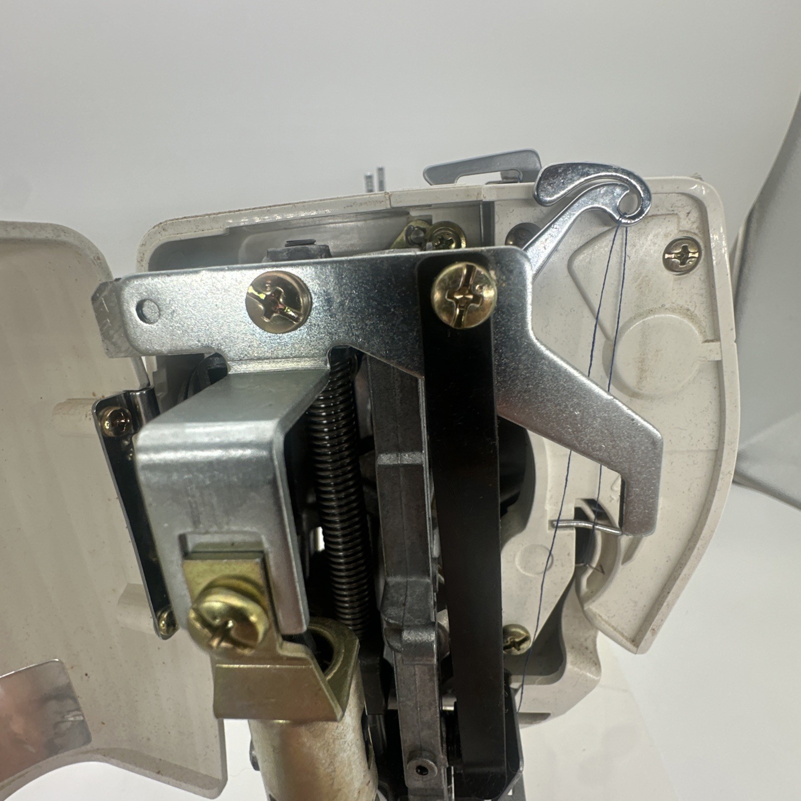 Kenmore Sewing Machine Model 385 Working Good [Low Use] WYSIWYG