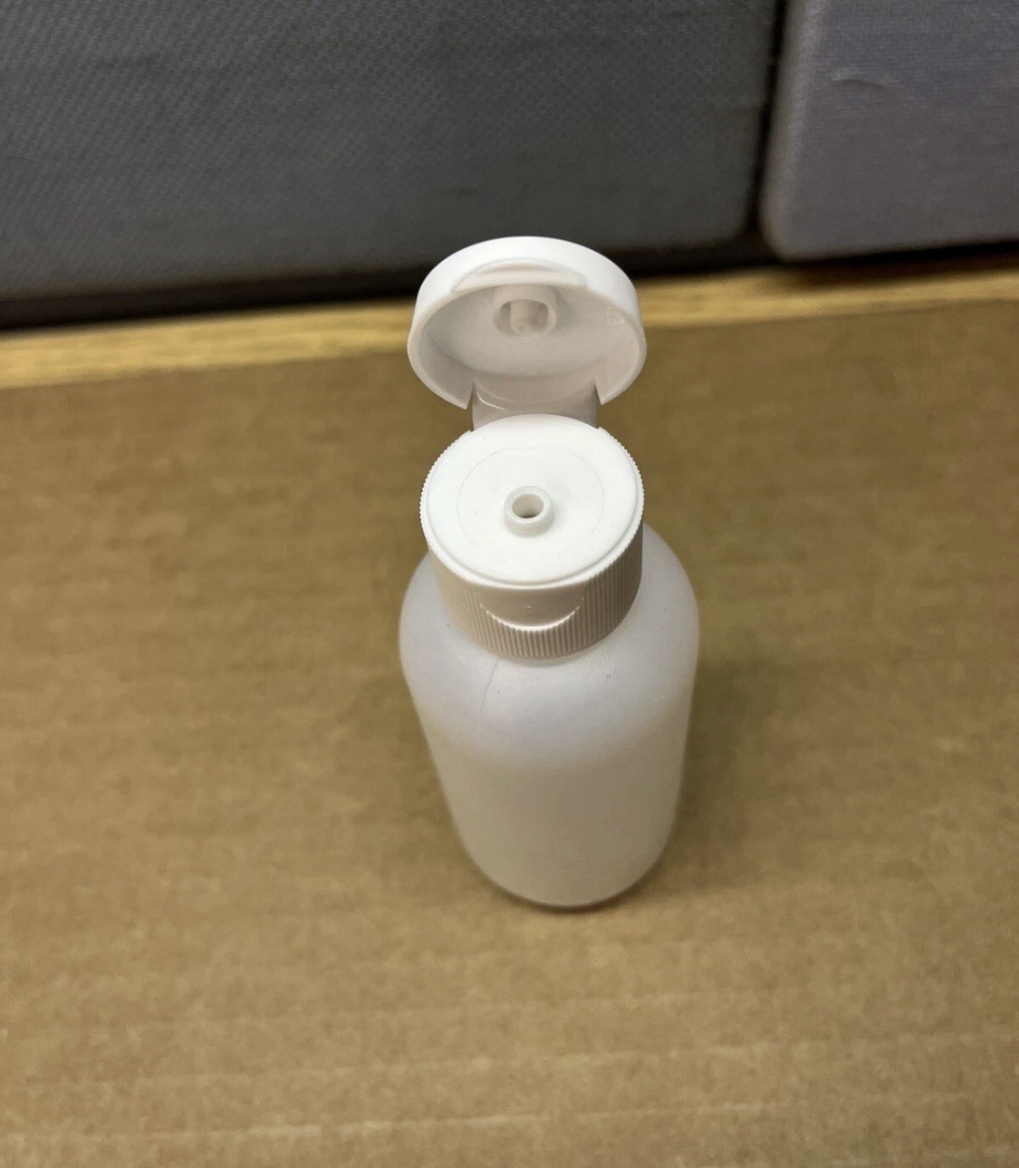 50 pack- 2oz (60mL) Plastic Boston Round Squeeze Bottles (With Caps) GOOD QUALIT