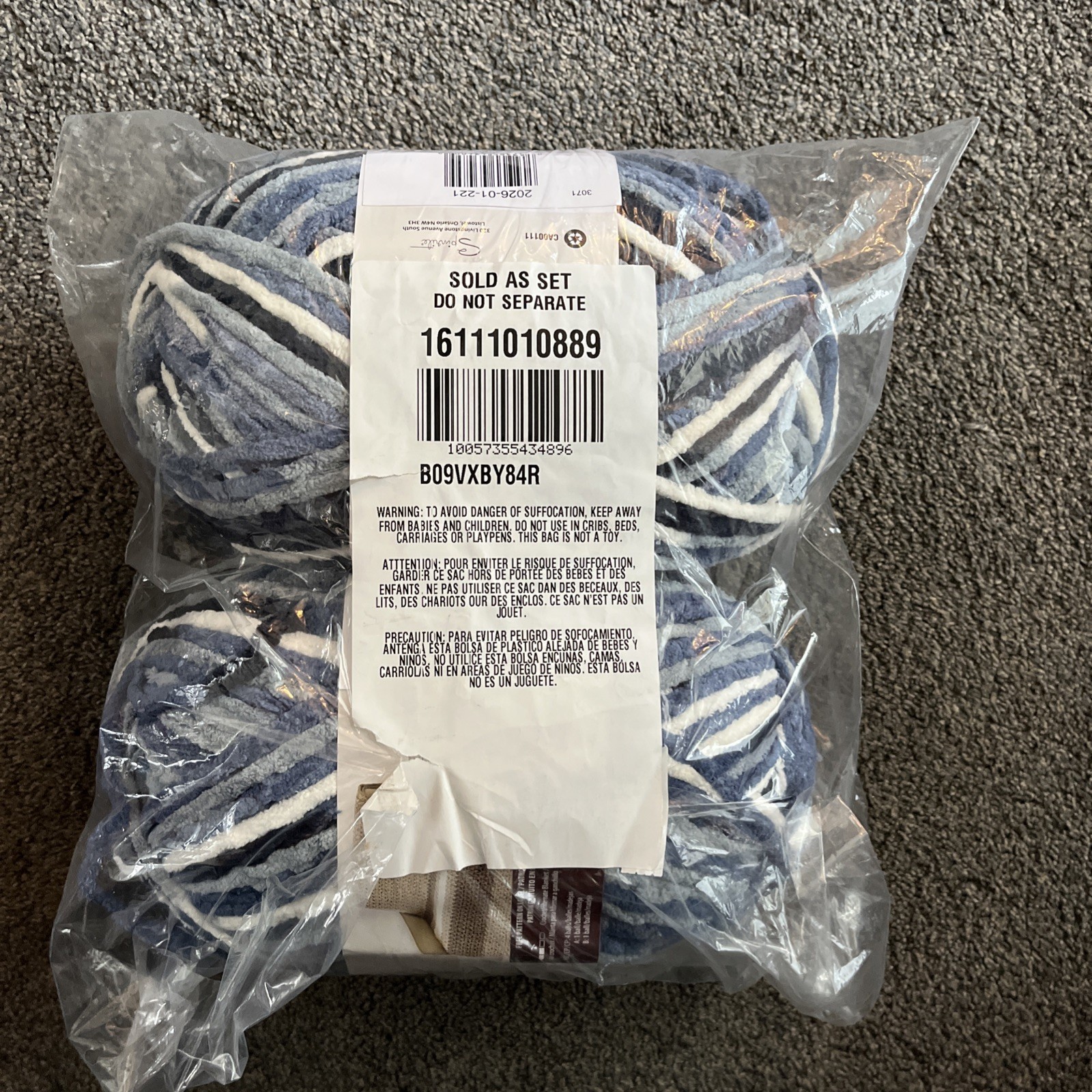 Bernat® Blanket 10.5oz—Bag of 2 Yarn Pack
